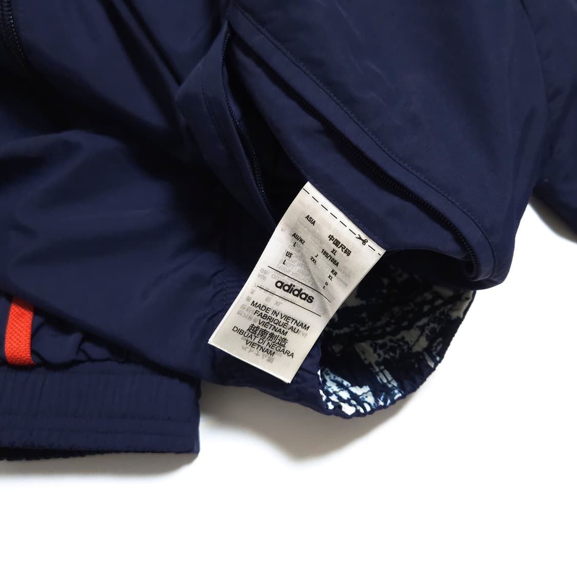 아디다스 23-24 바이에른 뮌헨 앤썸 바람막이 자켓 상품이미지7