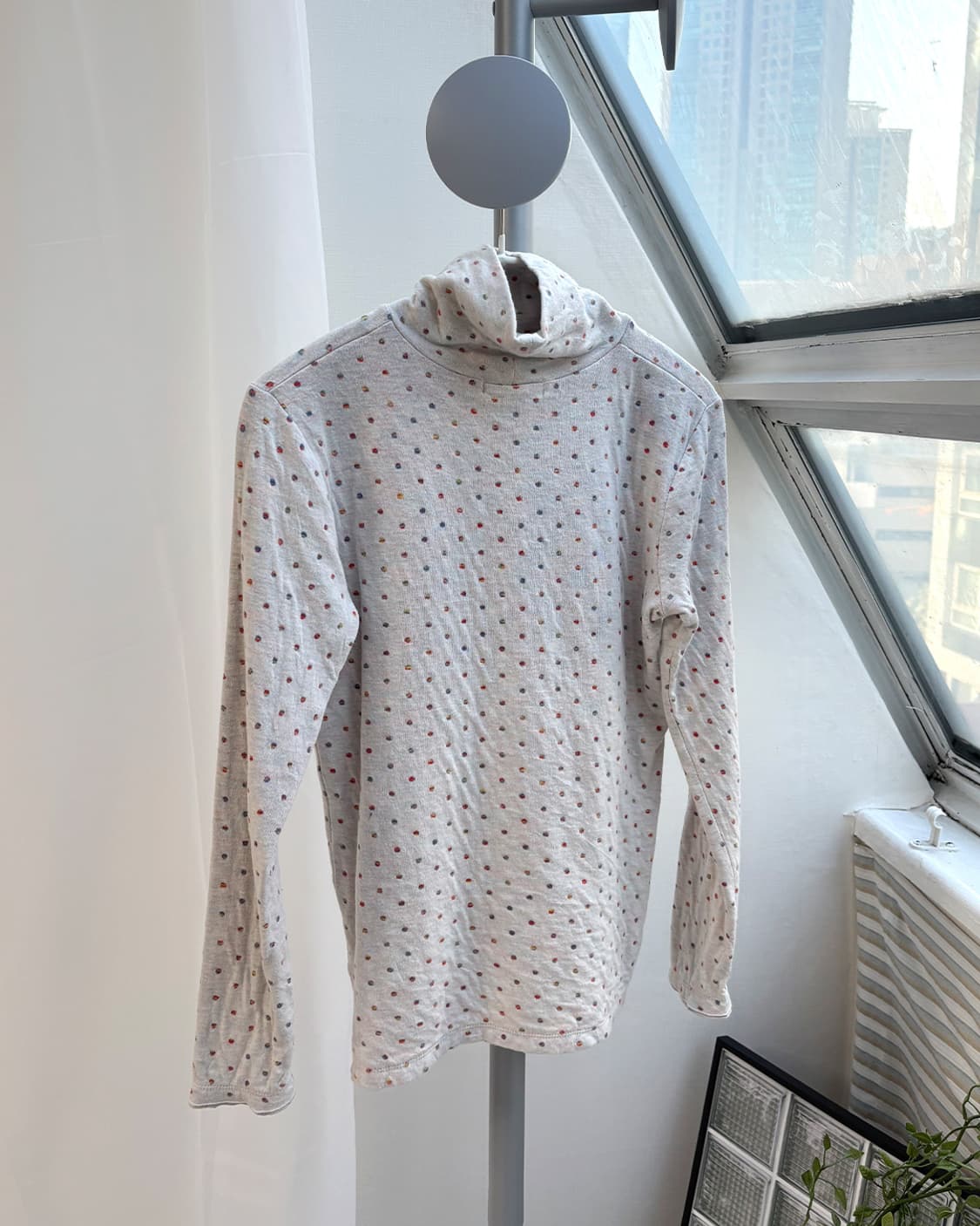 레인보우 폴카도트 두겹 터틀넥 상품이미지2