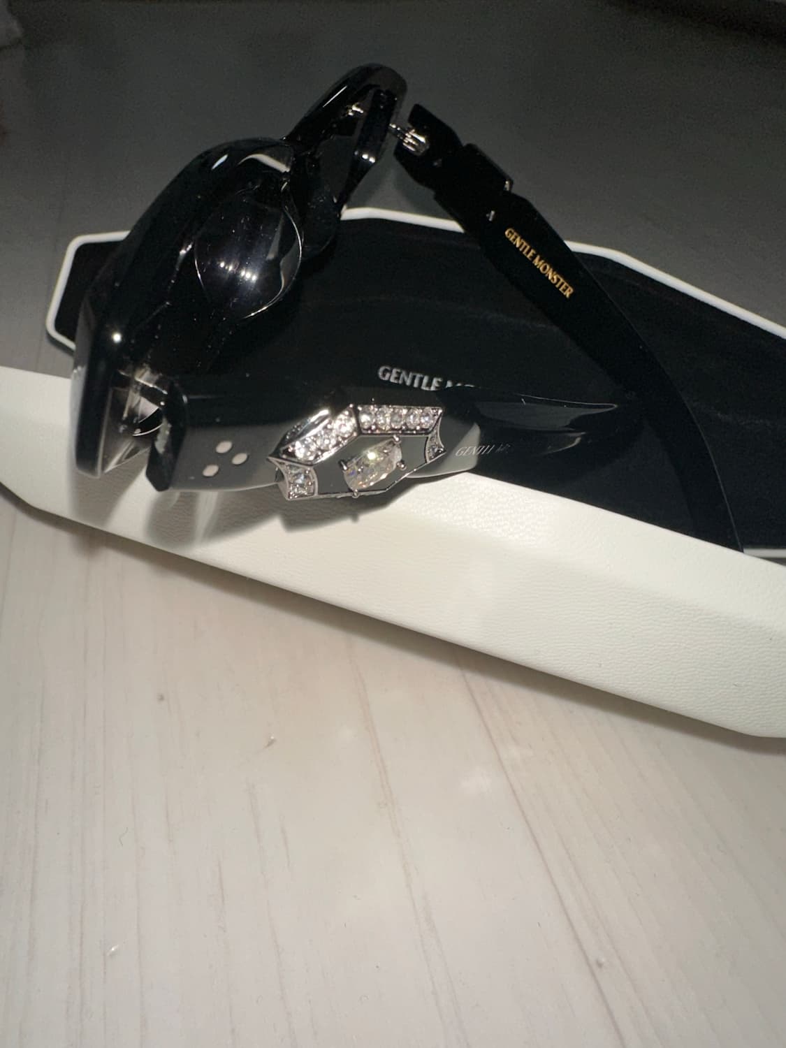 젠틀몬스터 선글라스 베가스 블랙 상품이미지5