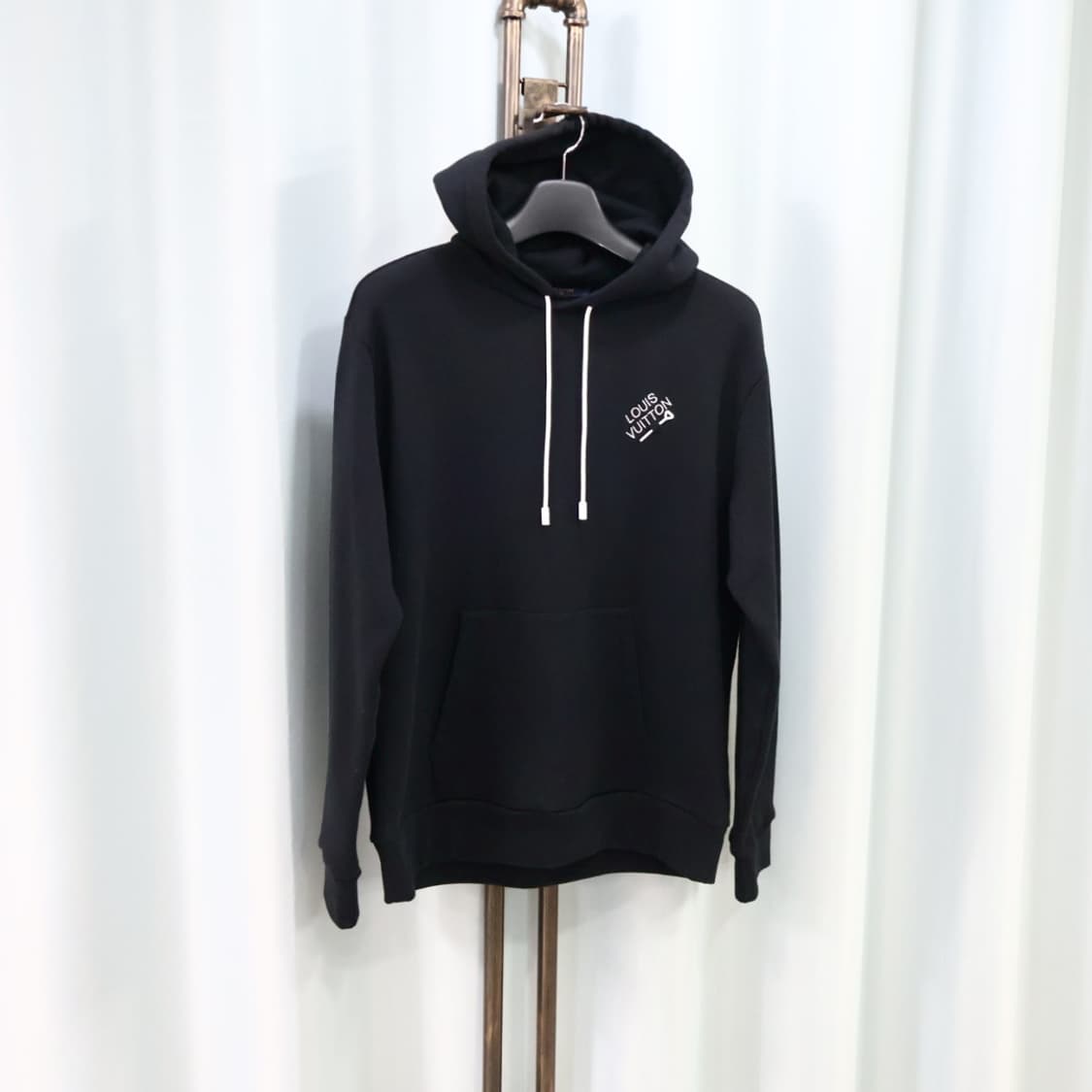 루이비통 시그니처 엠브로이더드 블랙 후드티 L/100 상품이미지3