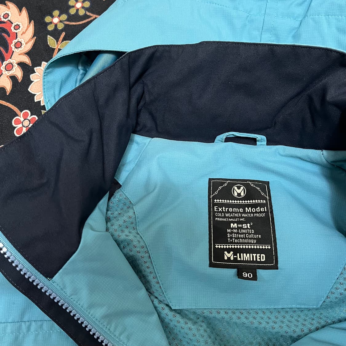 밀레 엠리밋 바람막이 자켓 S/90 상품이미지8