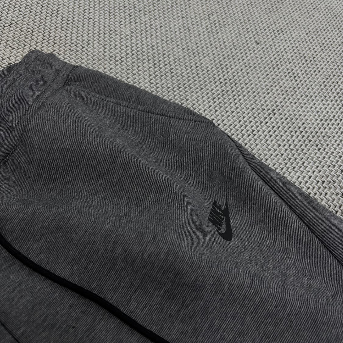 Nike 테크 플리스 조거팬츠 상품이미지4