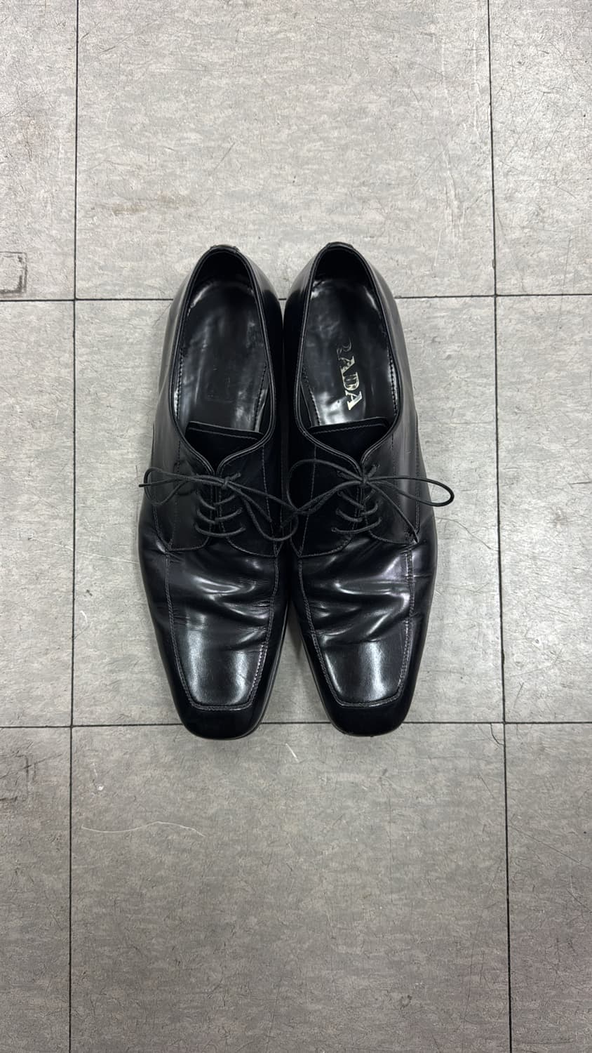 프라다 스퀘어토 더비 슈즈 상품이미지3