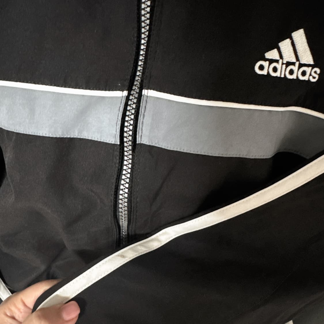 아디다스 크롭 바람막이 상품이미지3