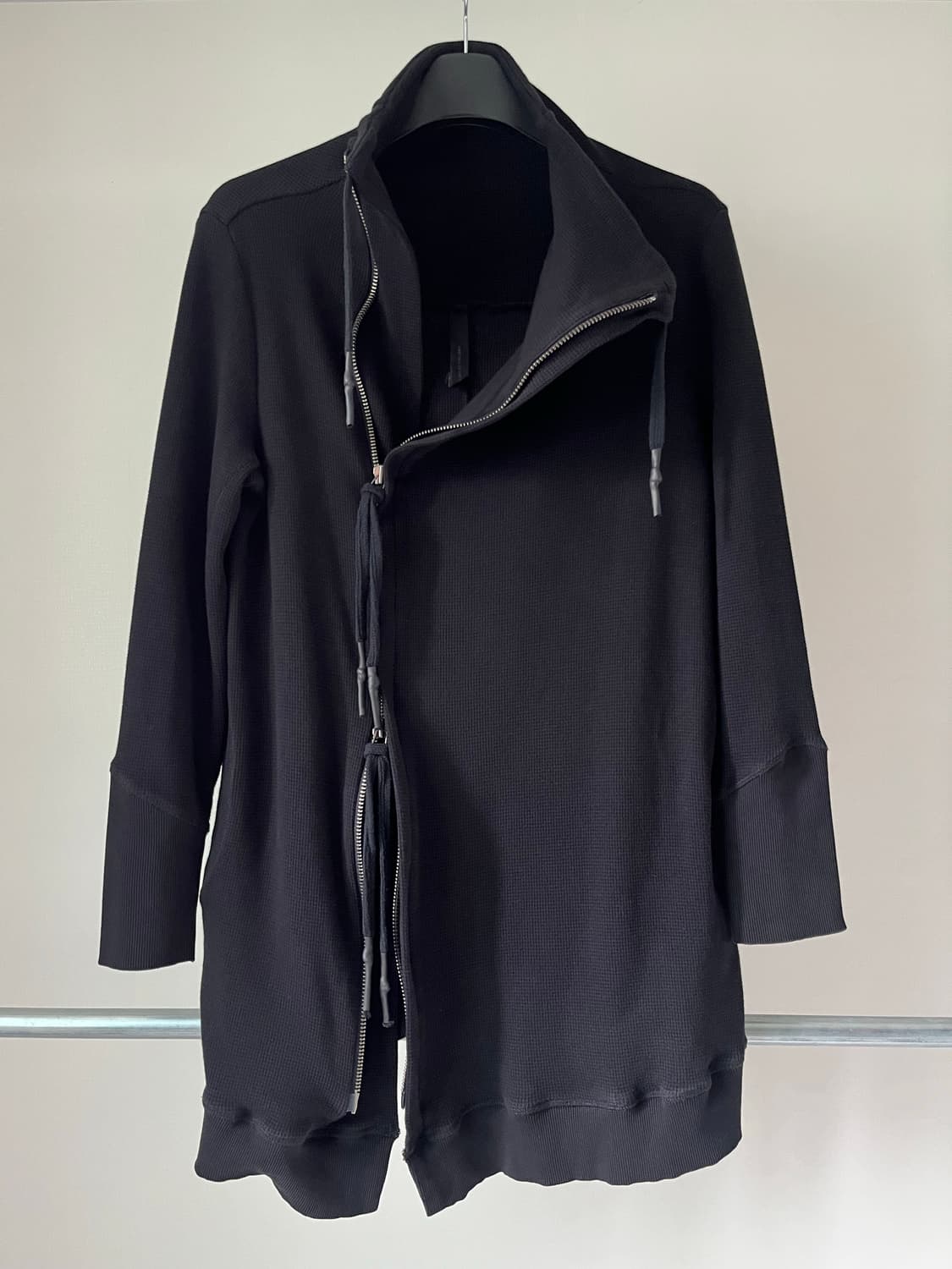 FIRST AID TO THE INJURED HIGH NECK JKT 상품이미지2