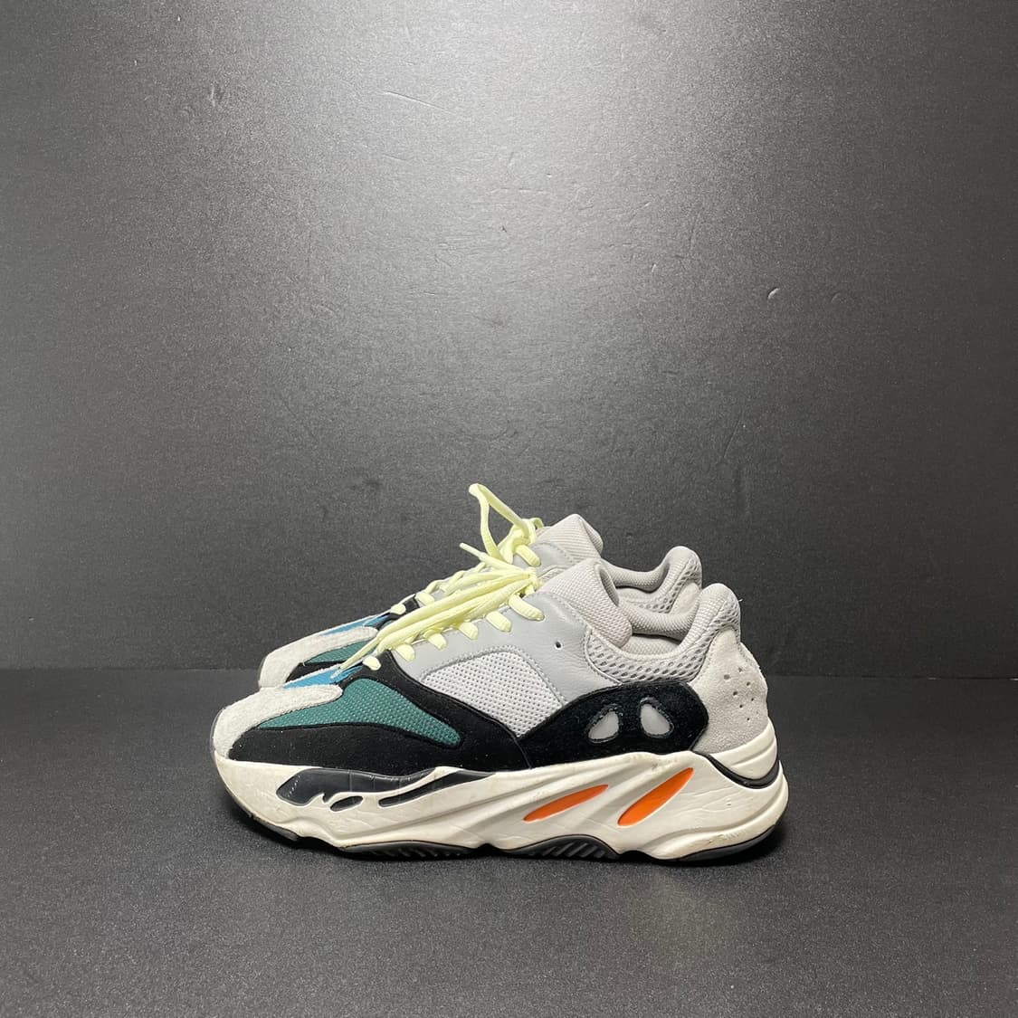 [260] 아디다스 YEEZY 이지부스트 웨이브러너 OG 상품이미지1