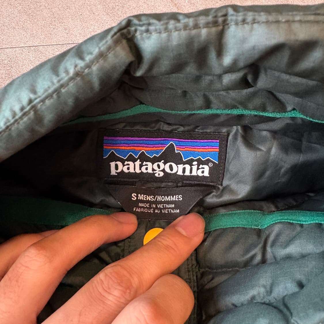 16fw 파타고니아 정품 다운 스냅 풀 오버 그 상품이미지5