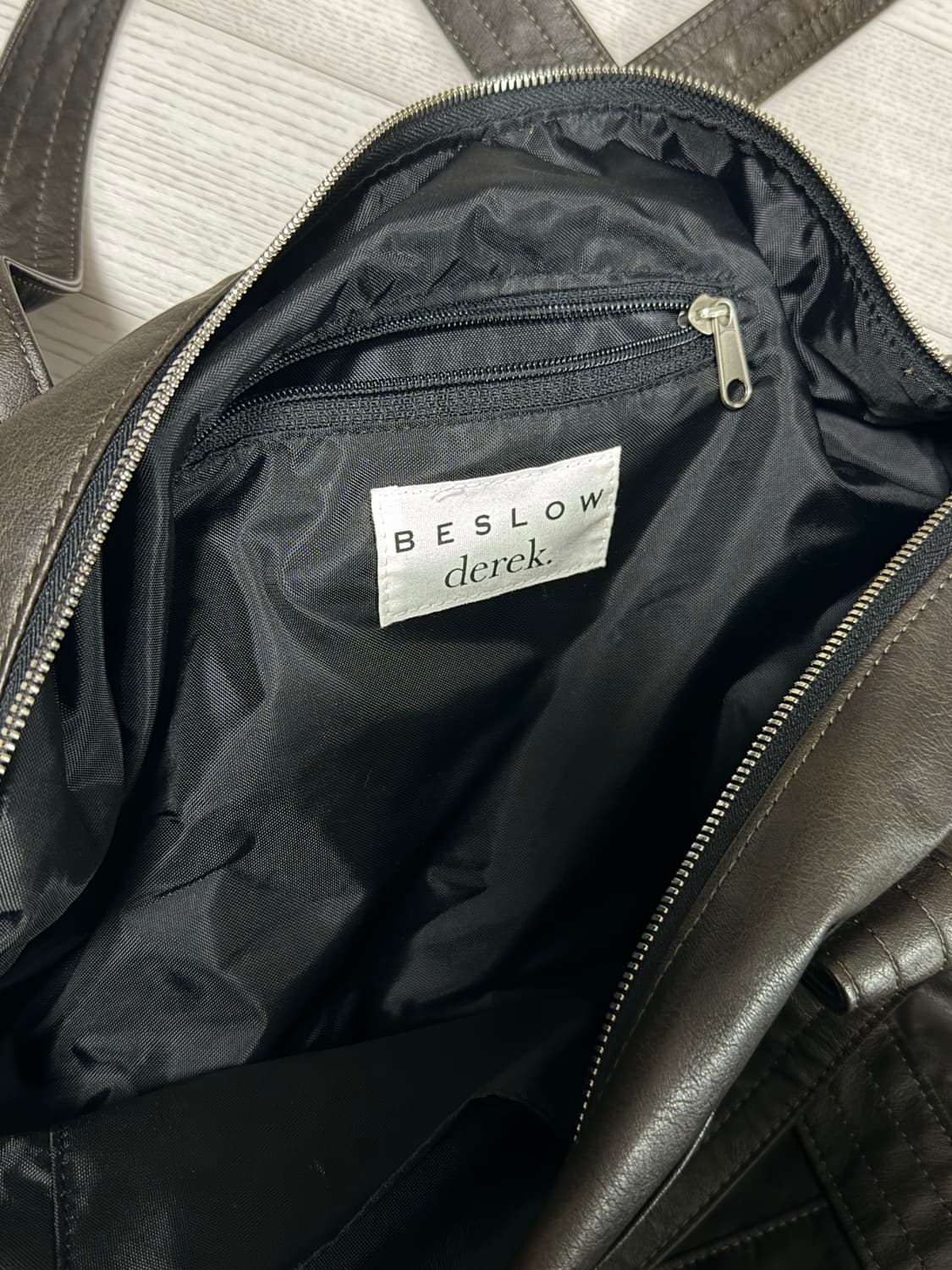 비슬로우 X 데릭 볼링백 / 다크 브라운 / 새상품급 상품이미지4