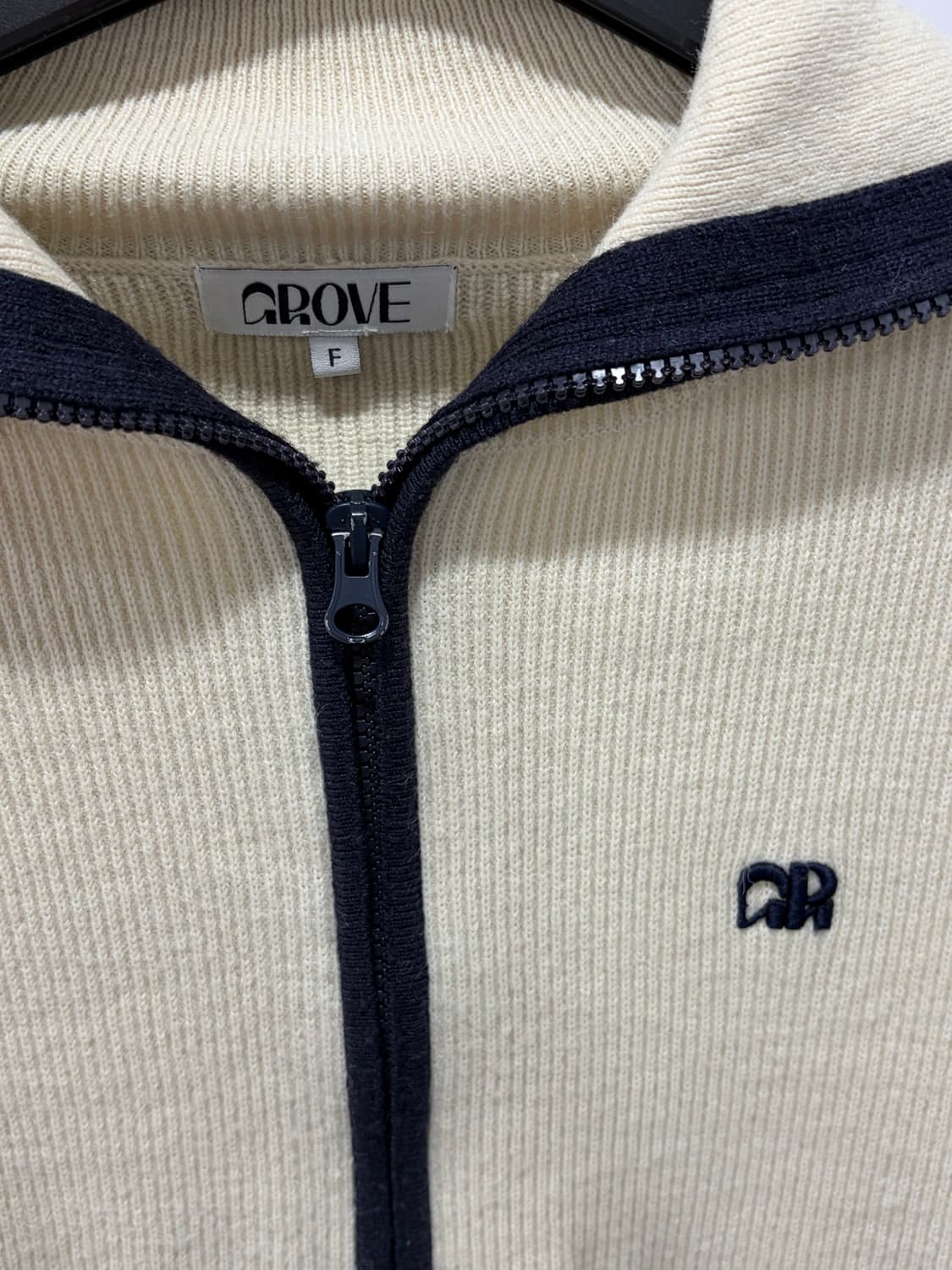 grove 그로브 225S POUT CARDIGAN [IVORY] 가디건 상품이미지2