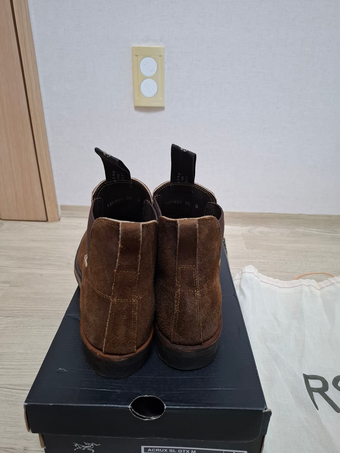 10D 더블알엘 콩그레스 러프아웃 스웨이드 브라운 첼시 부츠 상품이미지4