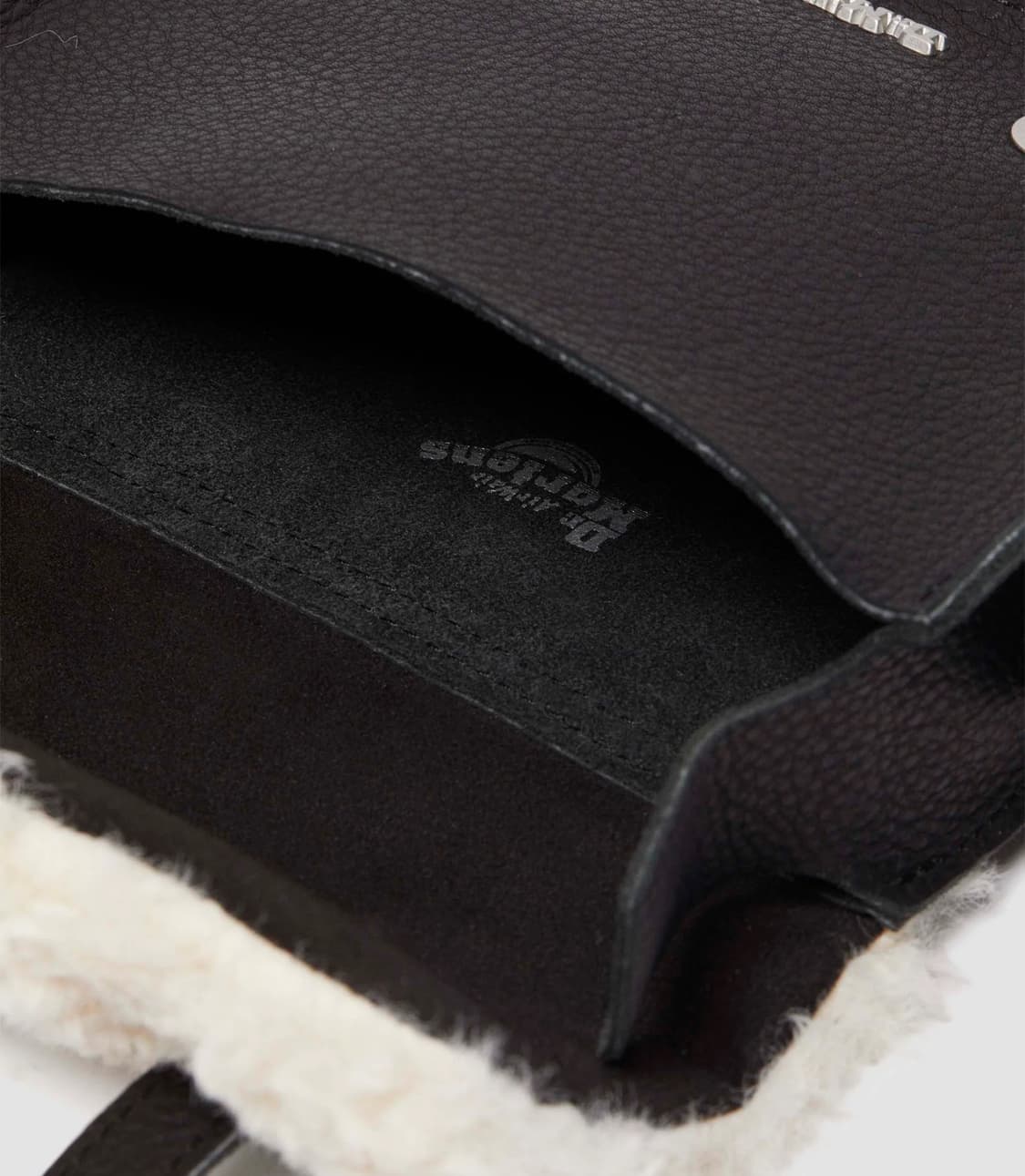 닥터마틴 사첼백 블랙(새상품) 상품이미지5