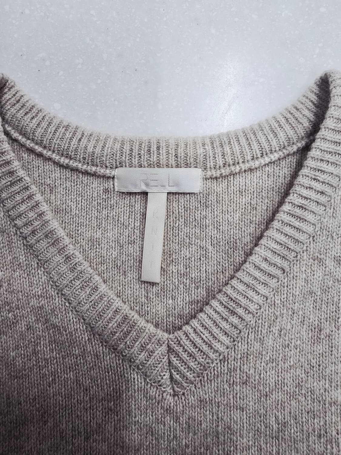 RE_L 리엘 브이넥 니트 조끼 베이지 FREE 상품이미지6