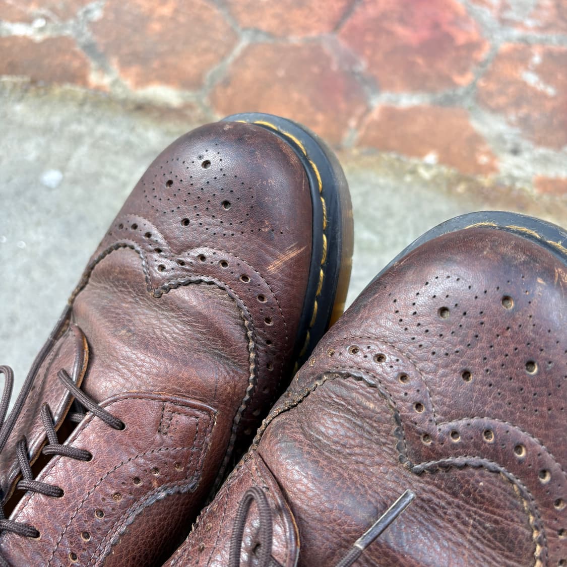 Dr. Martens 닥터마틴 윙팁 로퍼 (270) 상품이미지4