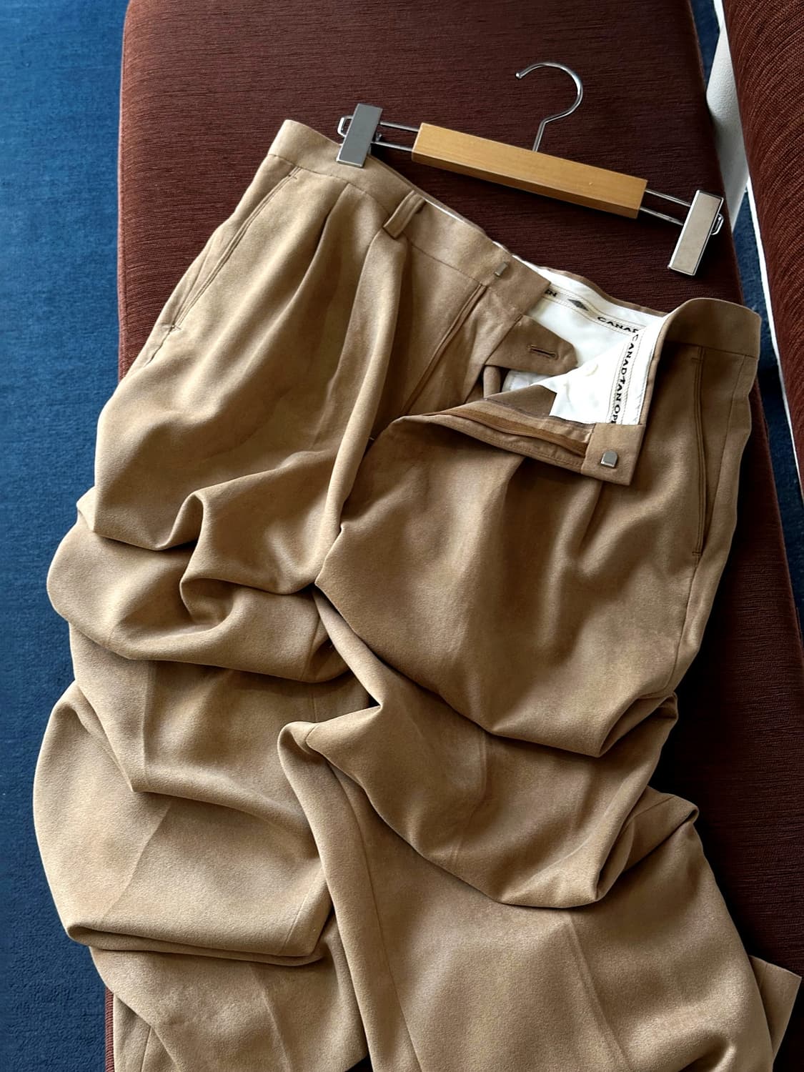 Fake suede 2 pleats trousers 상품이미지5