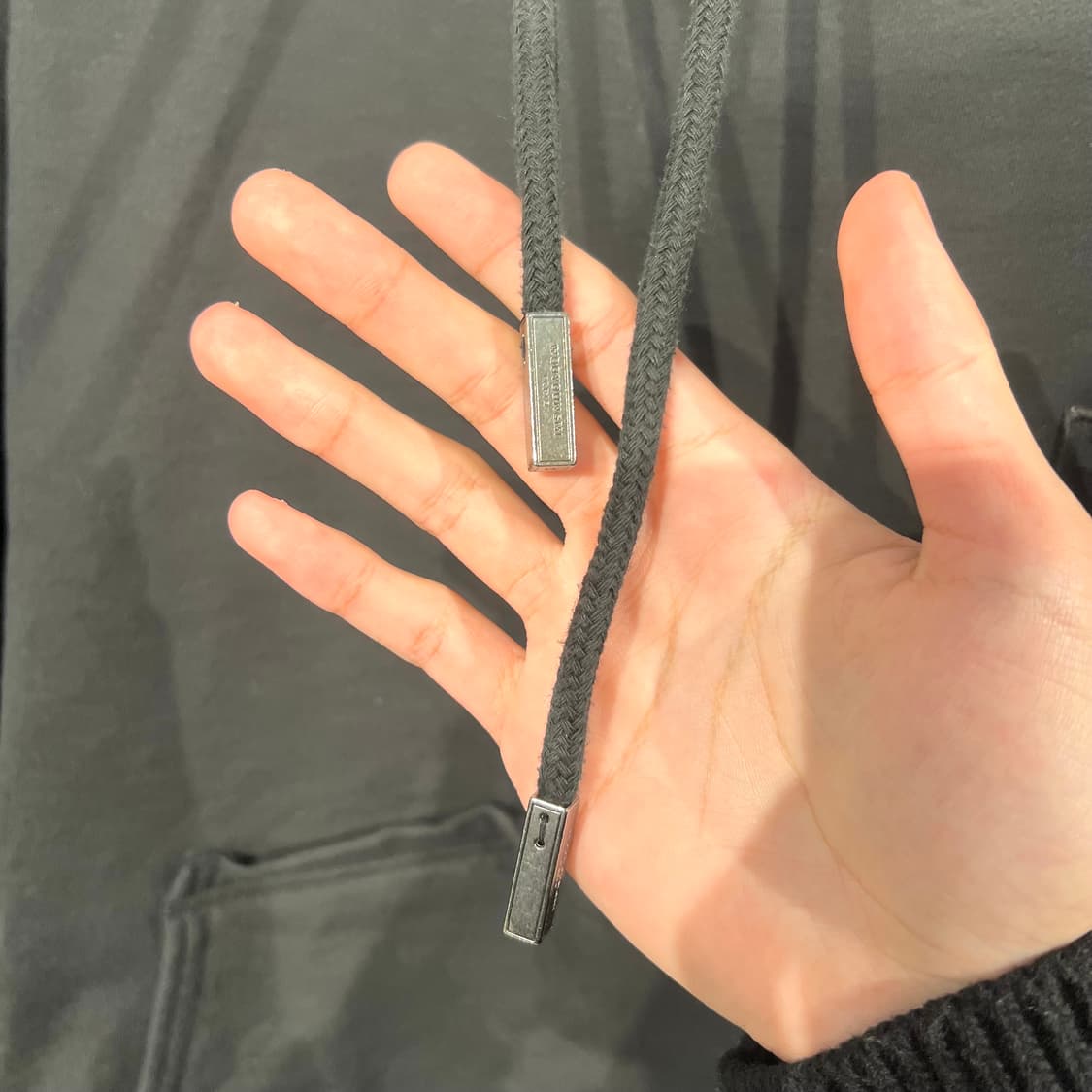 [25FW/50사이즈] 우영미 플라워 다잉 후드티 블랙 상품이미지3