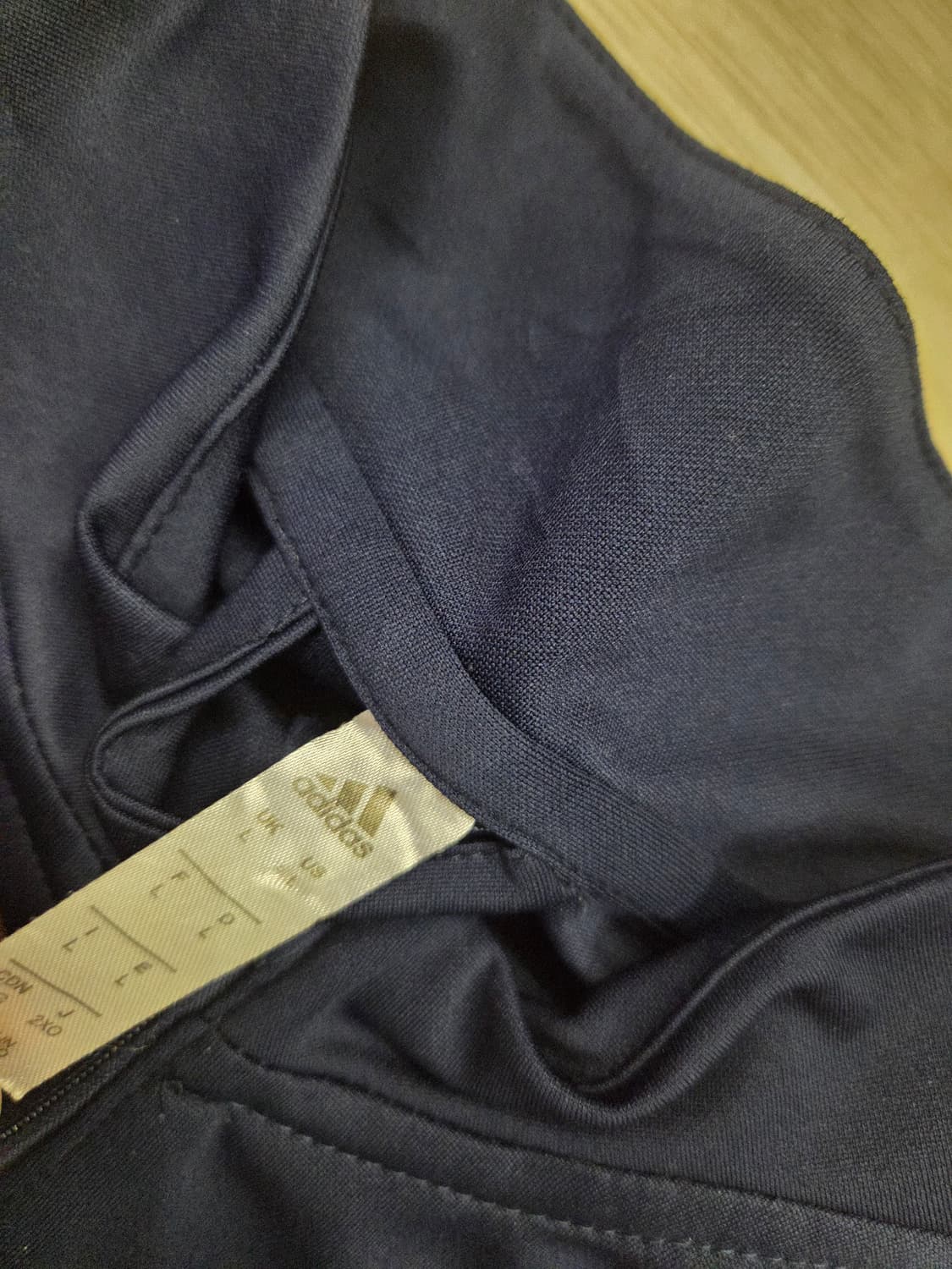 아디다스 아스날 94 플라이 에미레이트 트레이닝탑 상품이미지4