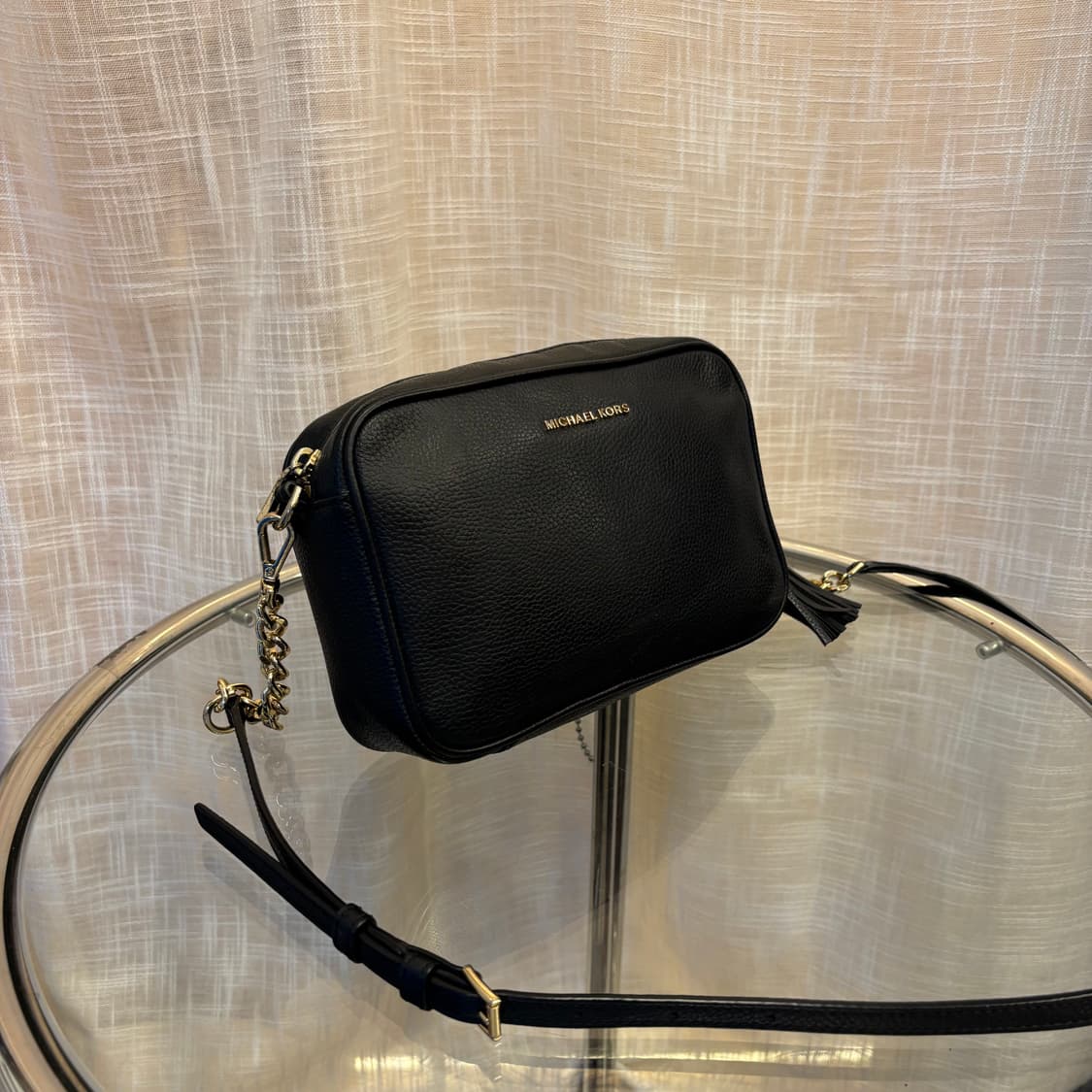 정품 마이클코어스 태슬 크로스백     상품이미지4