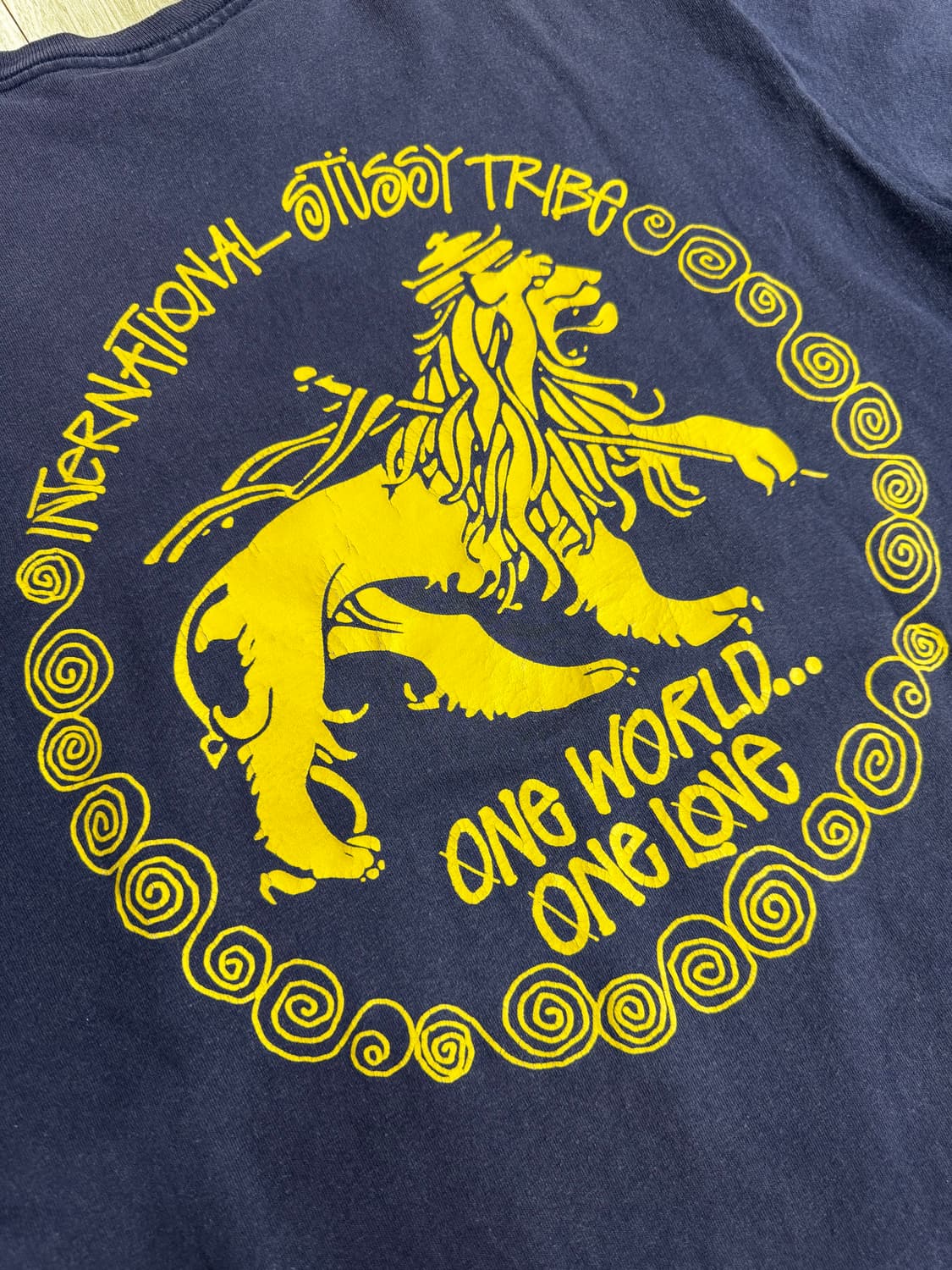 스투시 이스트 라이언 반팔 티셔츠 네이비 상품이미지5