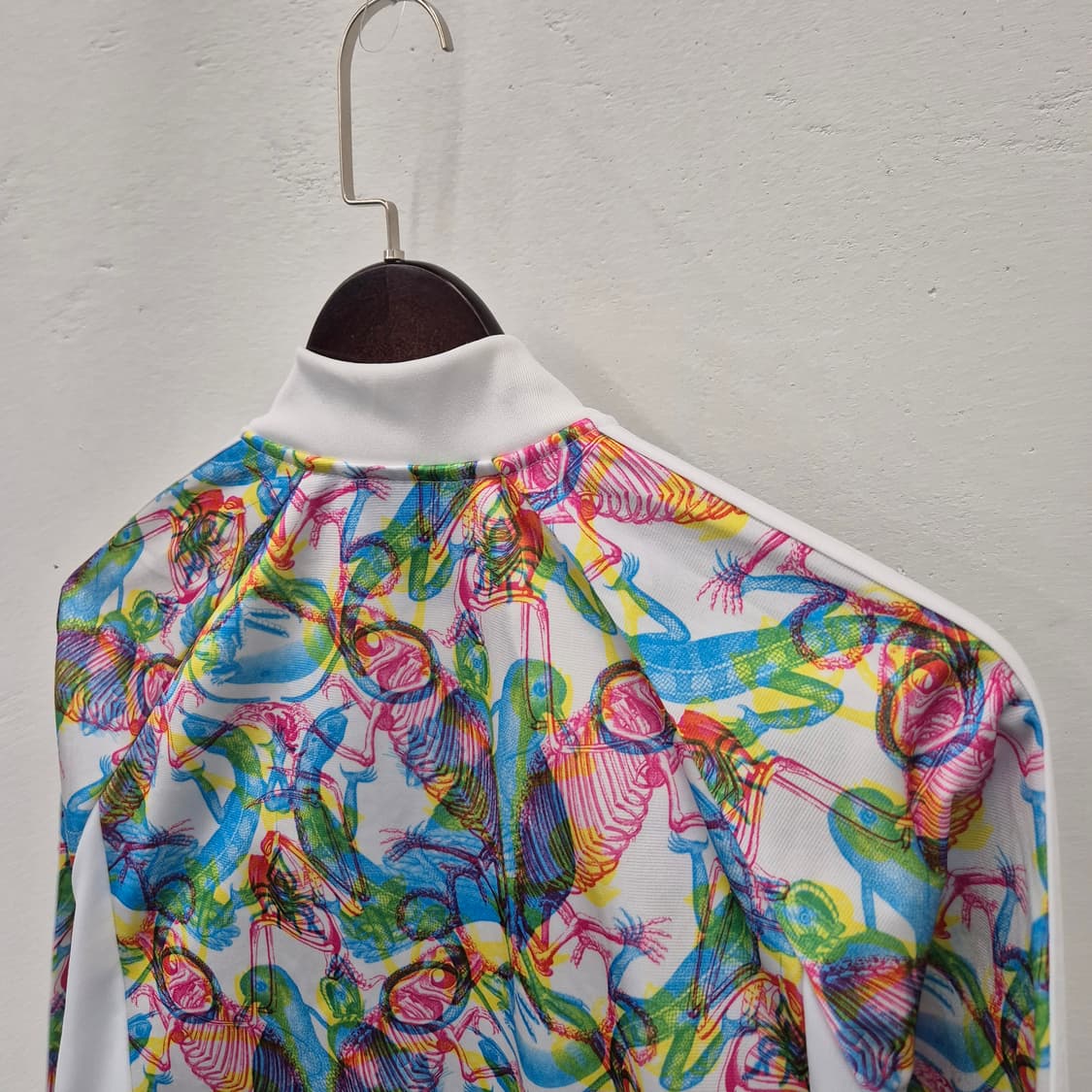 아디다스 X 카르노브스키 RGB 슈퍼스타 트랙탑 100 상품이미지5