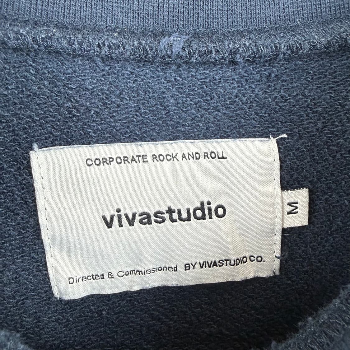 (M) 비바스튜디오 리트리버 맨투맨 네이비 상품이미지3