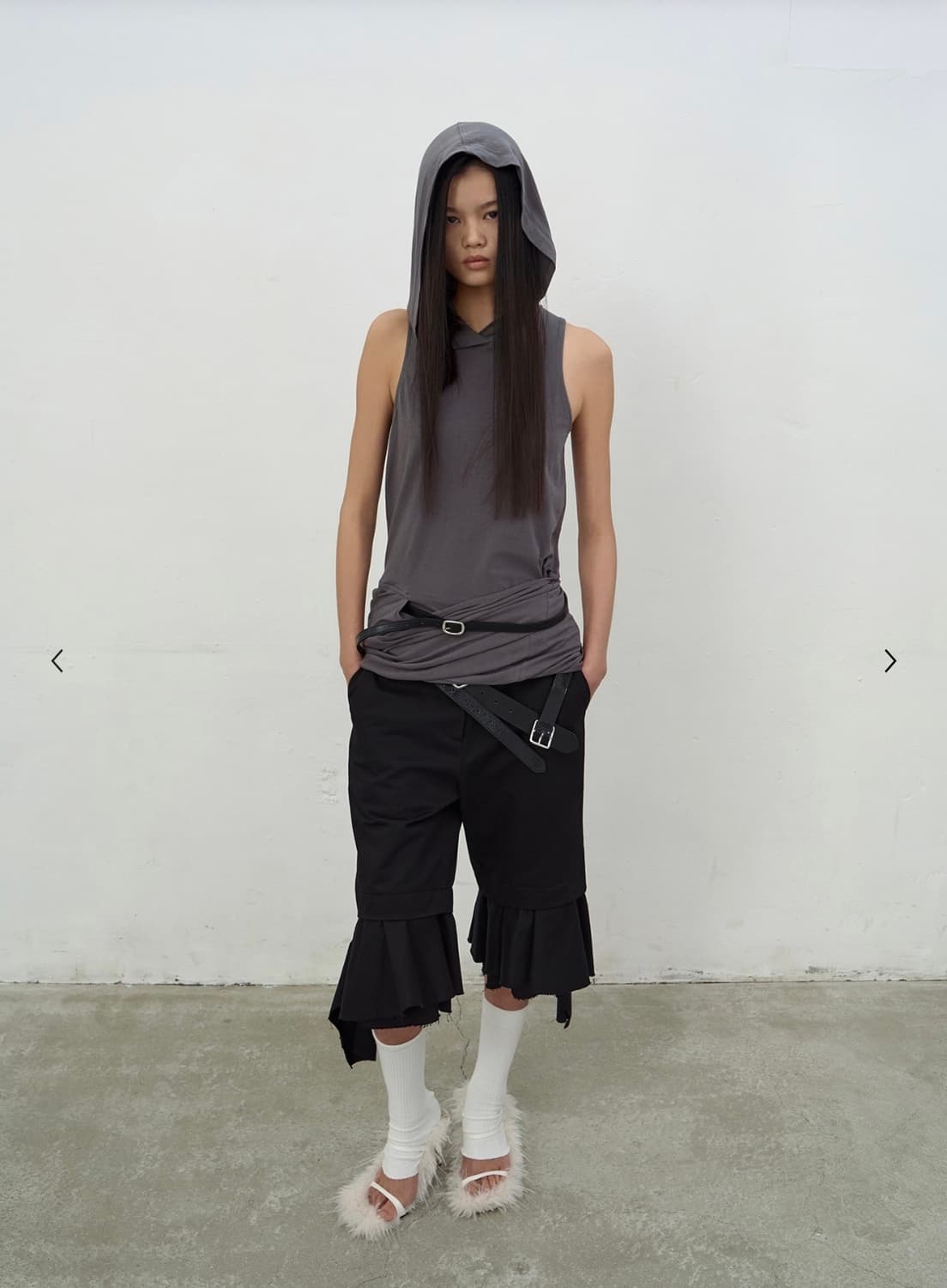 [LCDC] HOODED SLEEVELESS TOP (DARK GREY) 상품이미지1