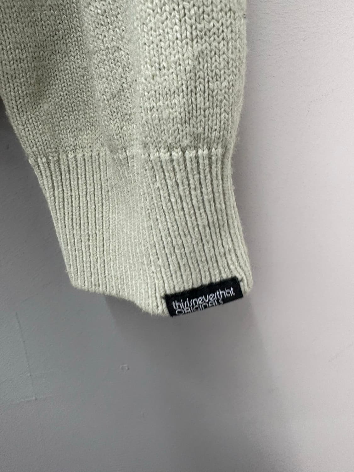 디스이즈네버댓 벨벳 니트 지퍼 폴로 아이보리 A3241 상품이미지4