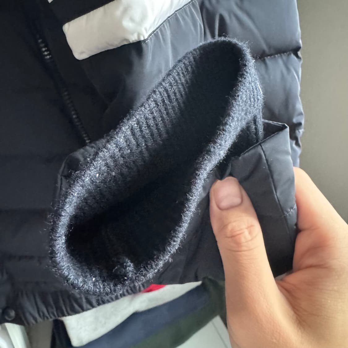 톰브라운 경량패딩 4사이즈 상품이미지3