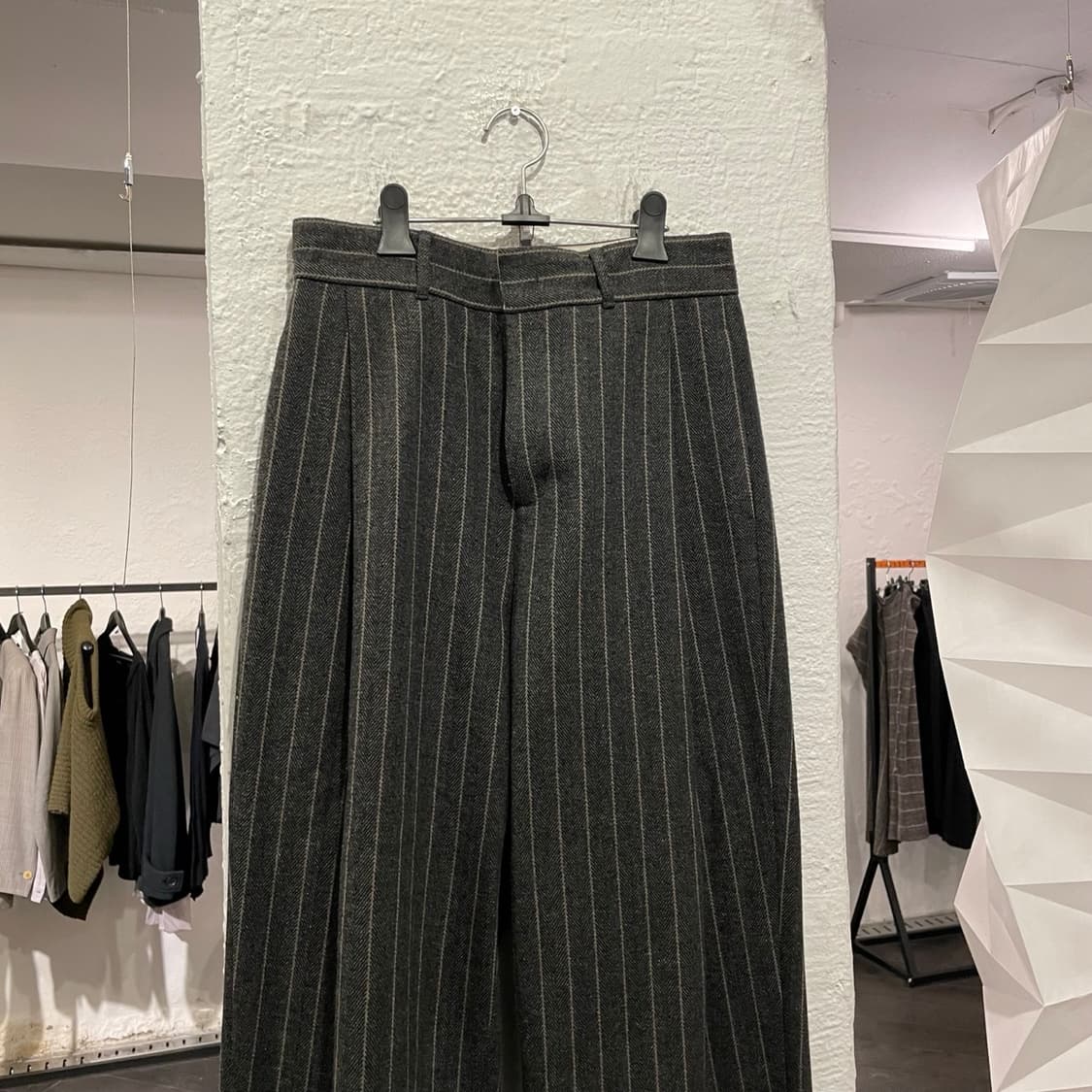 아모멘토 울 스트라이프 마틴 팬츠 상품이미지2