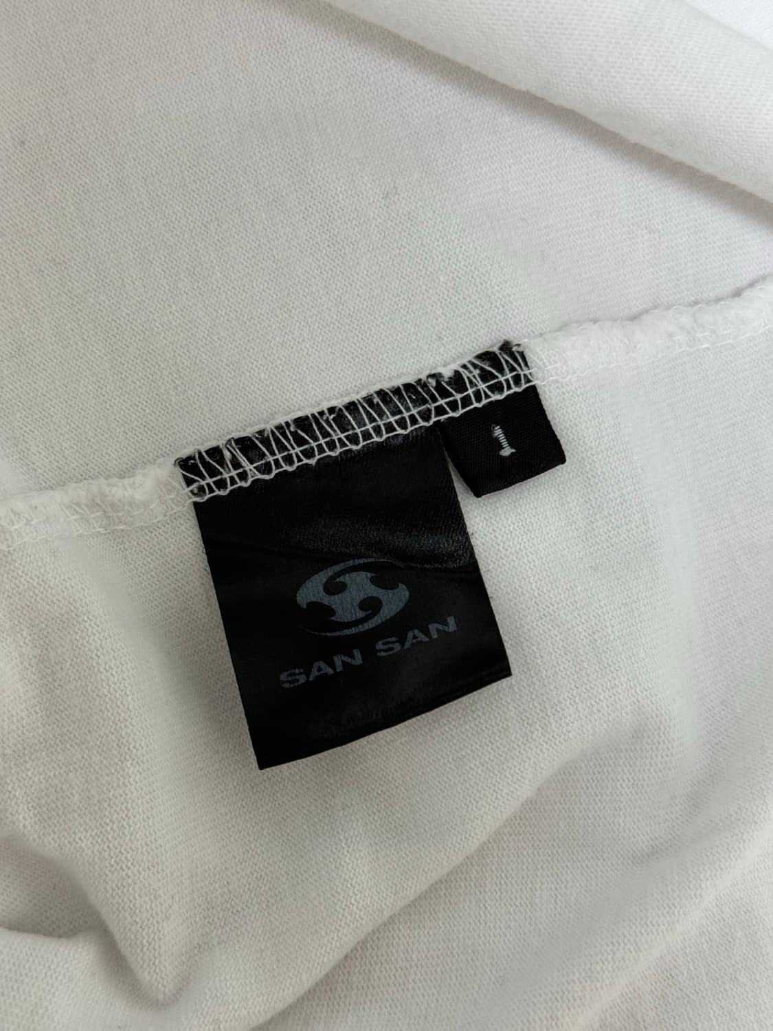 산산기어 롱슬리브 화이트 22fw 1사이즈 상품이미지4