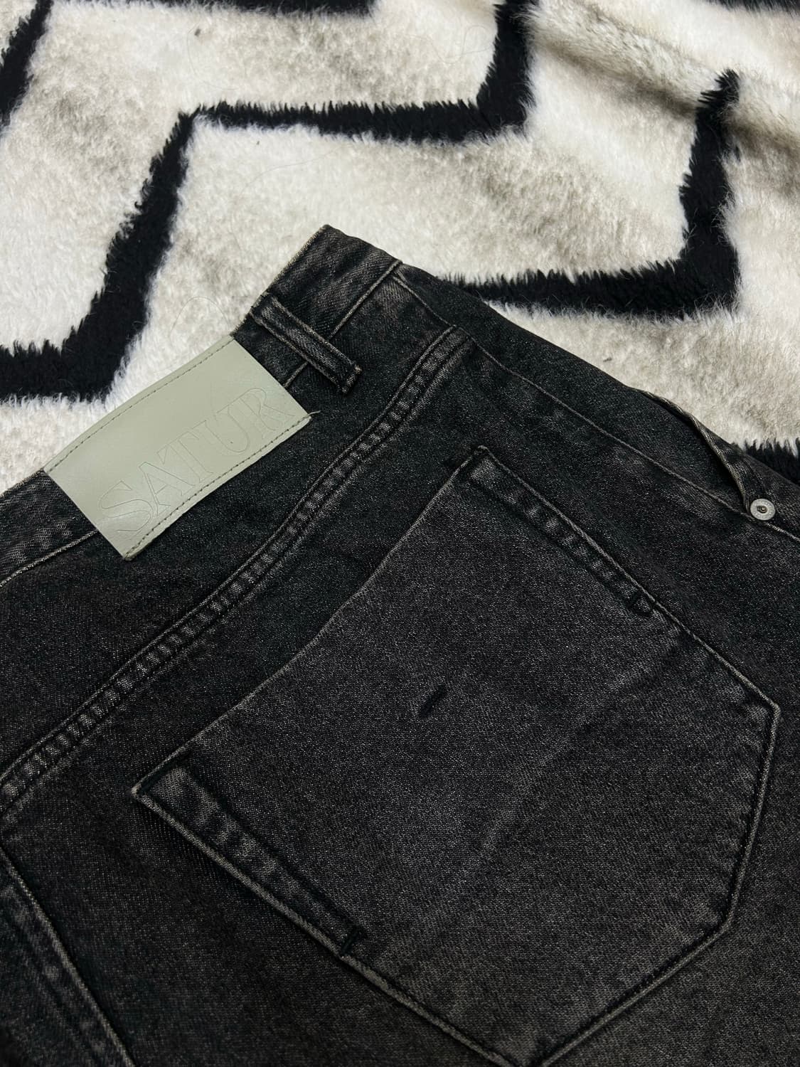 [XL]Satur 세터 비날레스 브러쉬 워시드 데님팬츠 상품이미지4