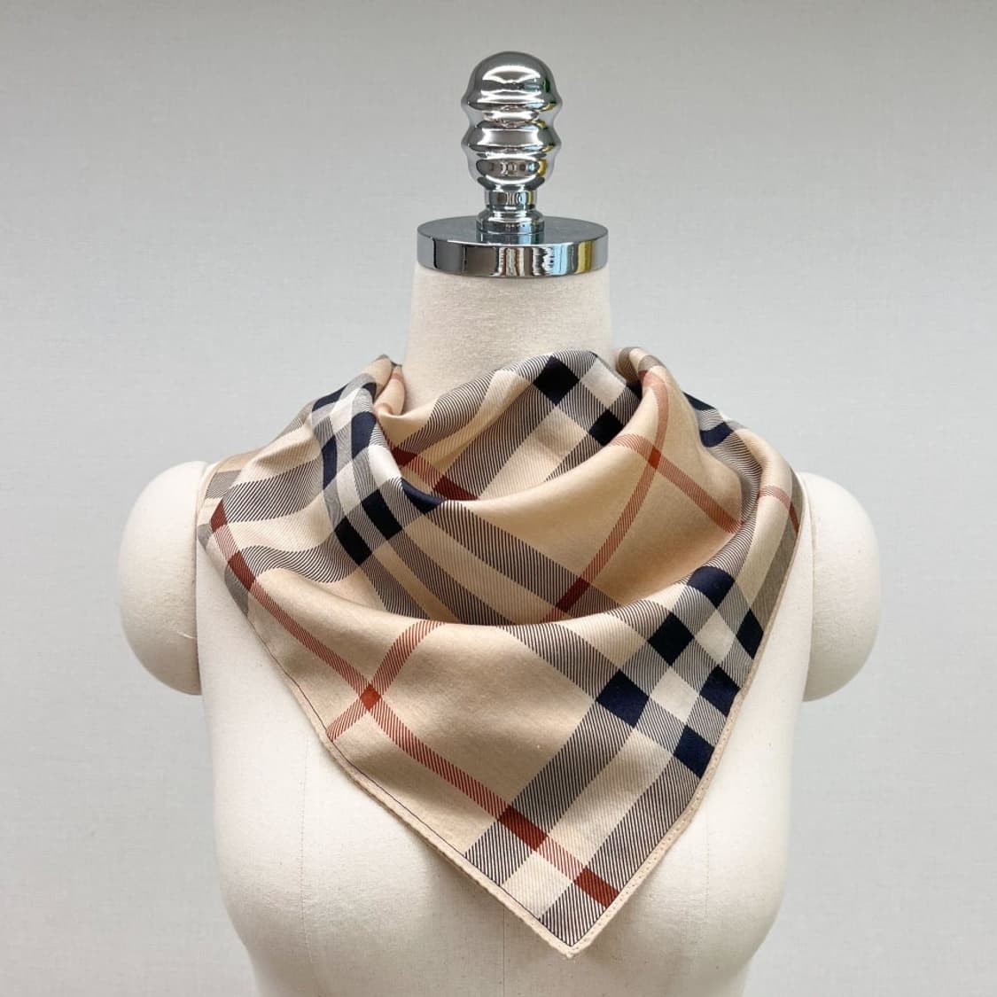 burberry/ 버버리 쁘띠스카프 손수건 상품이미지8