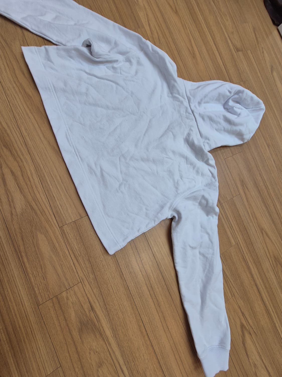 MSGM 화이트 크롭 후드티 M사이즈 판매합니다. 면 100% 소재라 착 상품이미지2