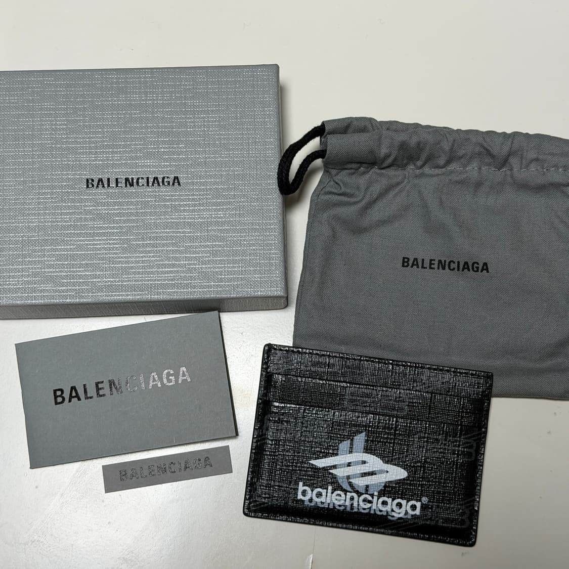 발렌시아가 카드지갑 상품이미지1