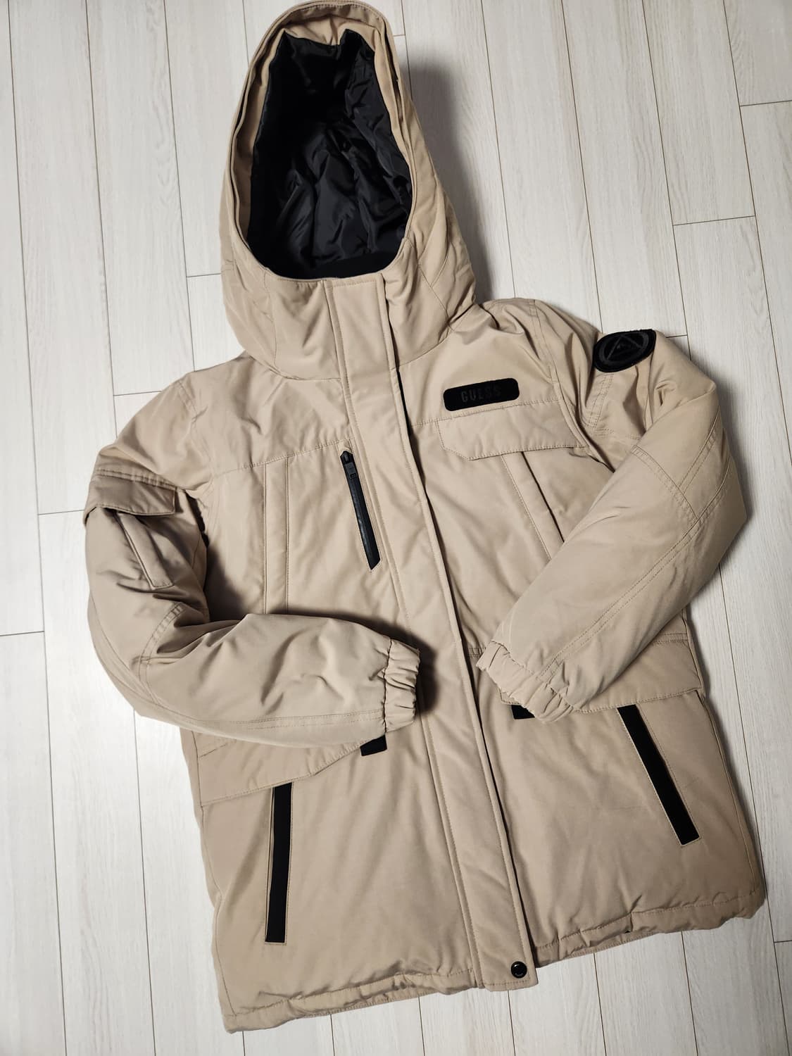 게스 여성용 단단이 패딩 다운 점퍼 사이즈m

모자털 없고 희미한 스크레 상품이미지1