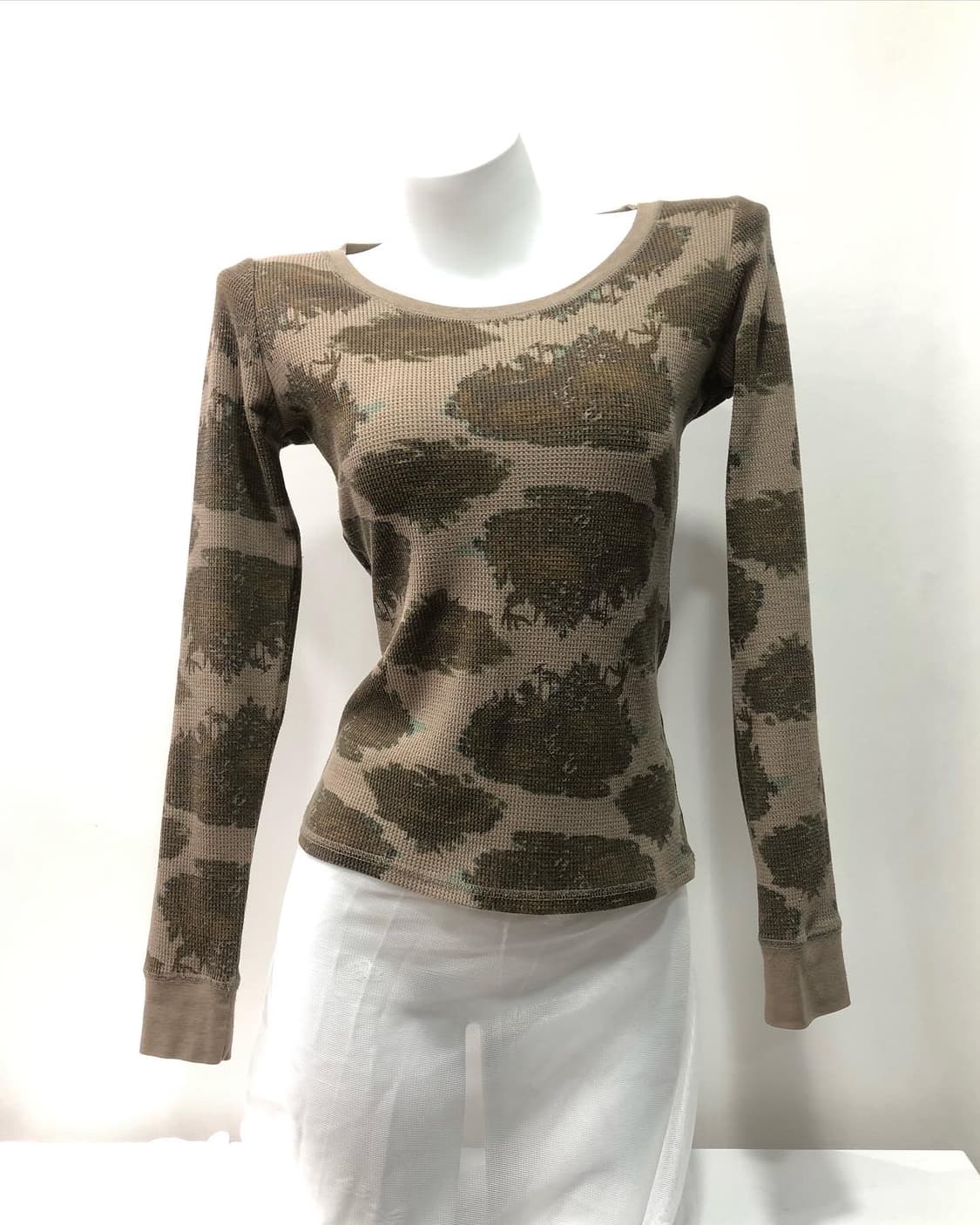 abstract pattern waffle long sleeve 총장 5 상품이미지1