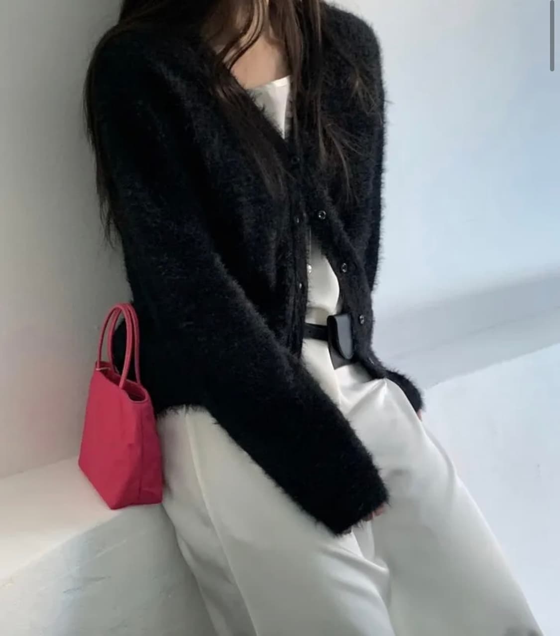 유해브썸띵 모에 퍼 니트 가디건 블랙  상품이미지1