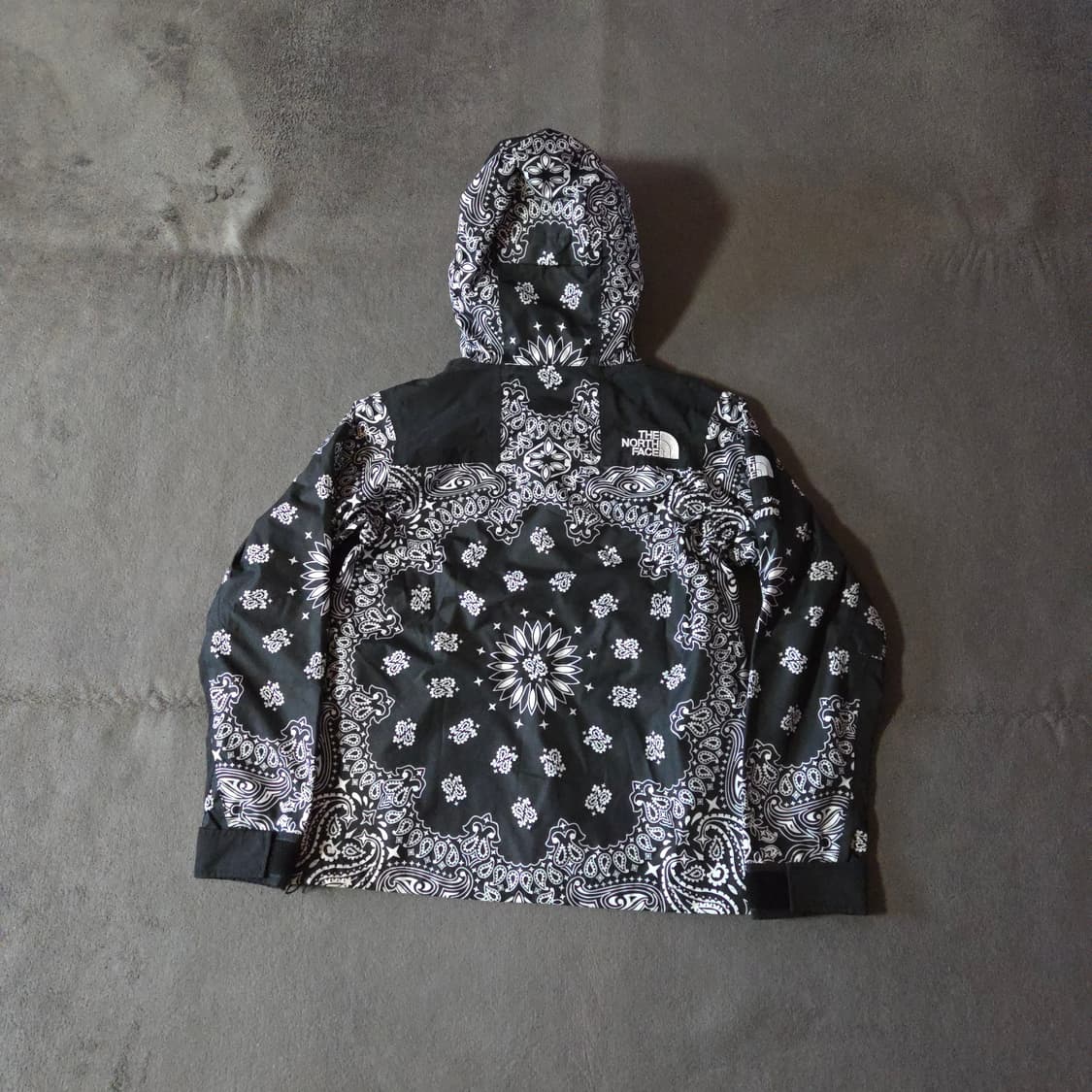 슈프림 노스페이스 반다나 마운틴 자켓 바람막이 S 블랙 상품이미지2