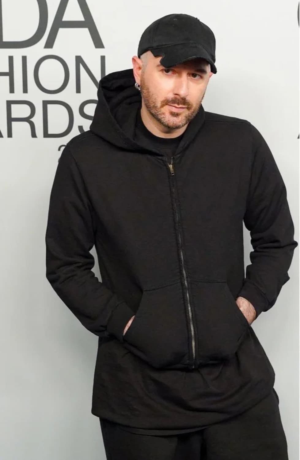 발렌시아가 탭 원아웃 후드 집업 블랙 L사이즈 상품이미지4