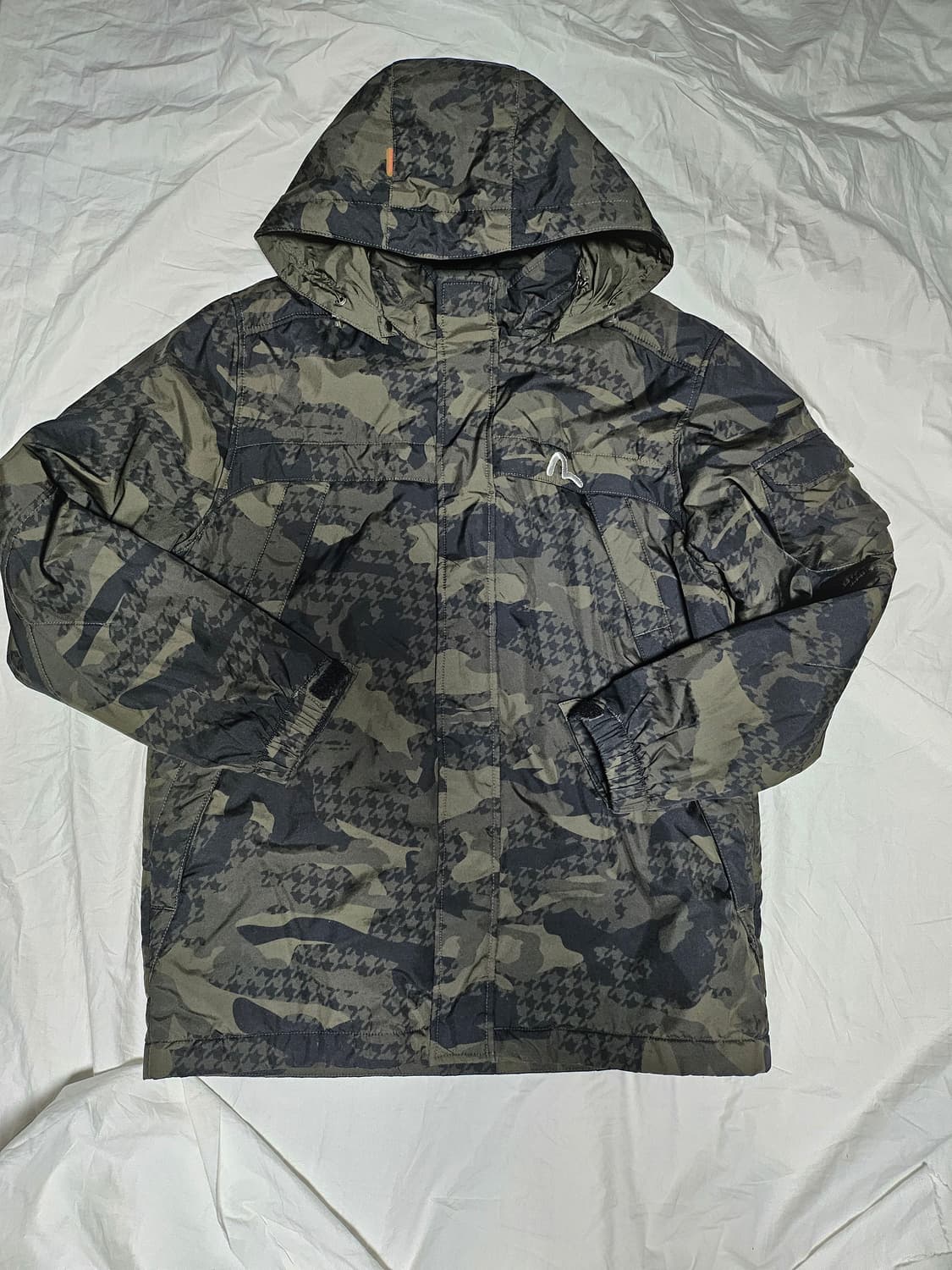 에비수 카모 경량 패딩 L 상품이미지1