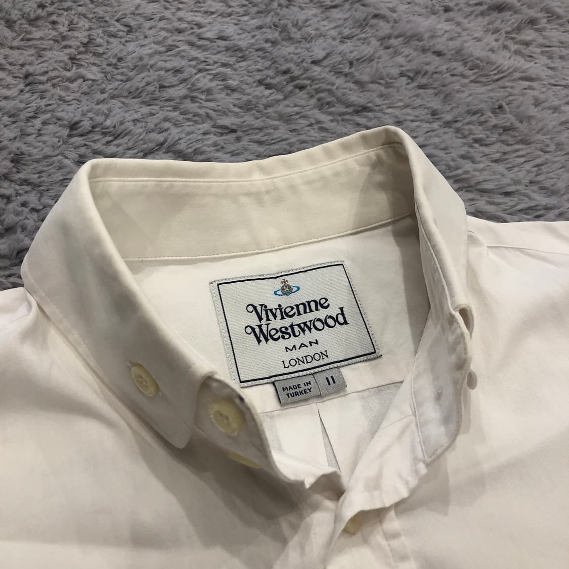 비비안웨스트우드 라운드카라 100사이즈 상품이미지3