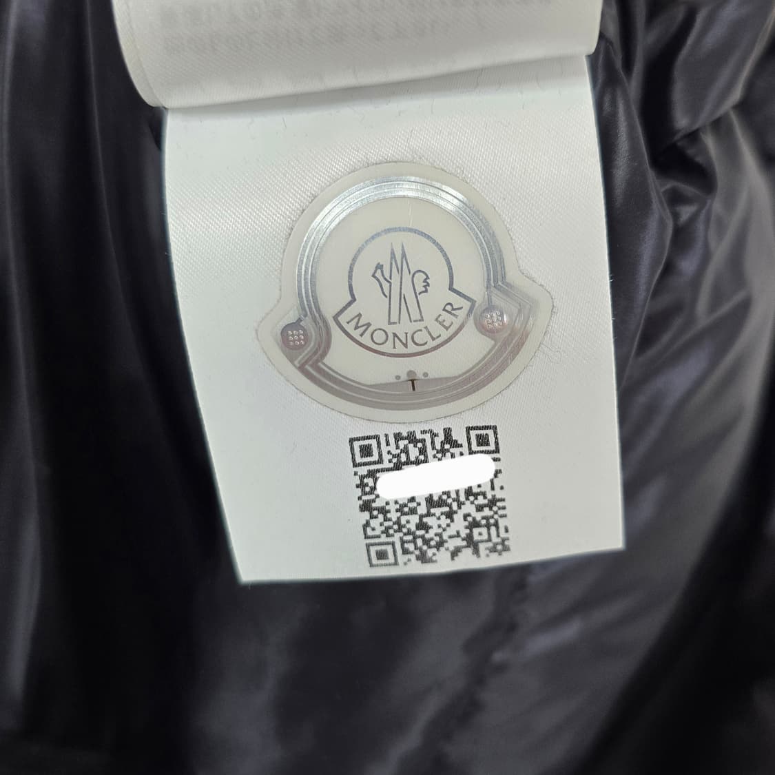 몽클레어 패딩 조끼 블랙 4사이즈 105 판매 상품이미지3