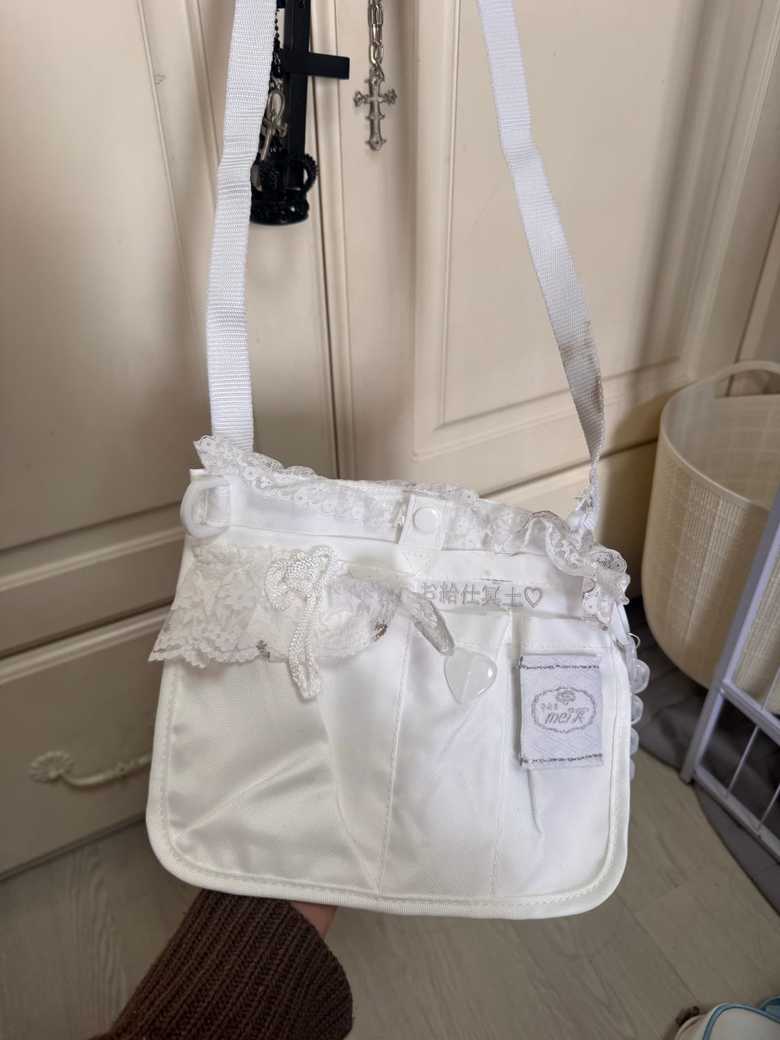 일본 빈티지 서브컬쳐 핸드메이드 레이스 화이트 자수 크로스백 파우치 상품이미지3