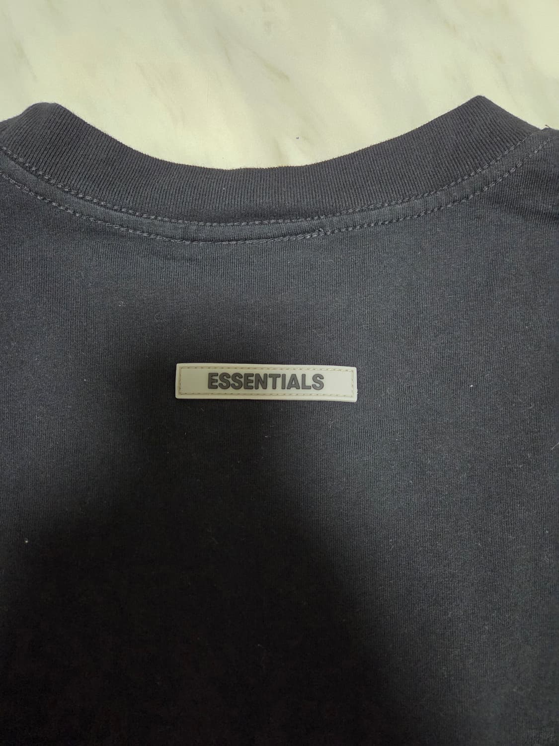 피오갓에센셜 블랙 롱 슬리브 상품이미지5