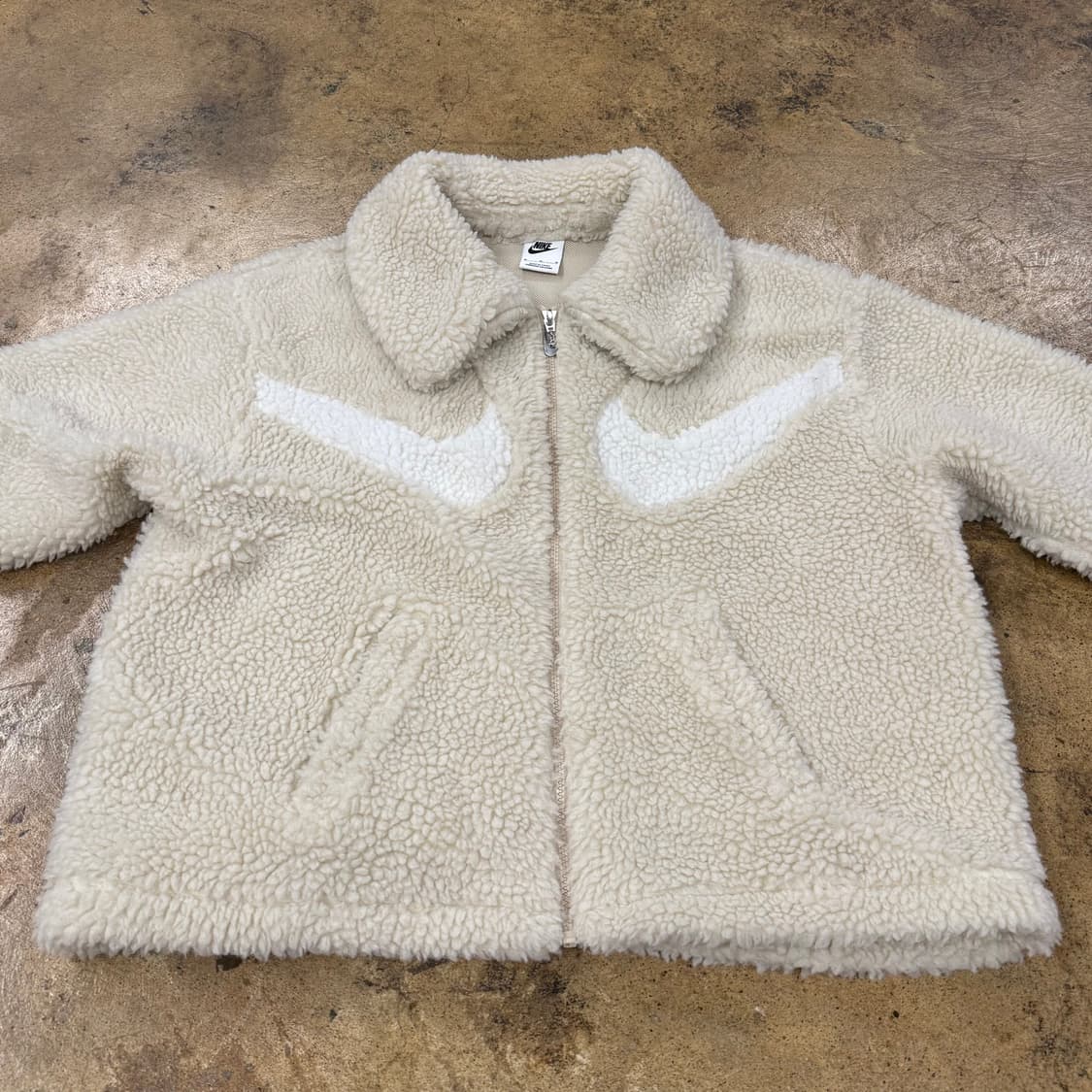 나이키 베이지 빅 더블 스우시 카라 양털 후리스 집업  상품이미지3