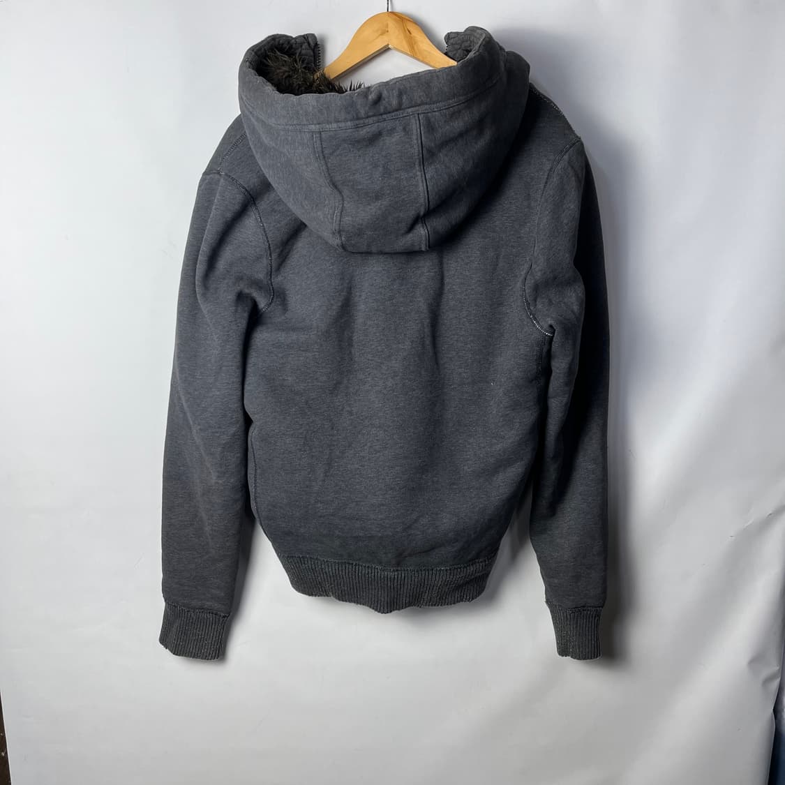 [A&F] 아베크롬비 로고 스펠아웃 울프죠 후드집업 상품이미지2