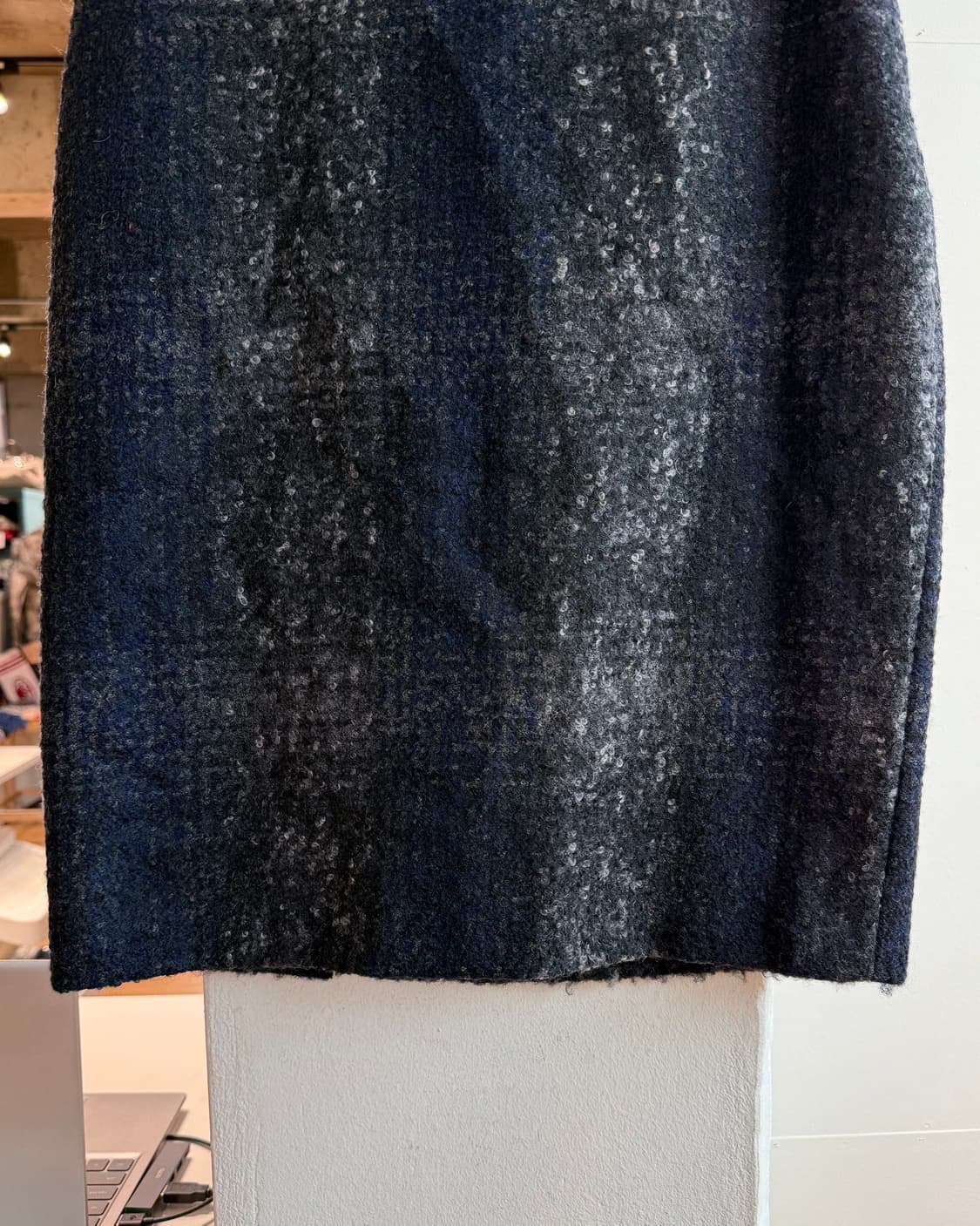 프라다 블루 그레이 체크 울 미디스커트  상품이미지4