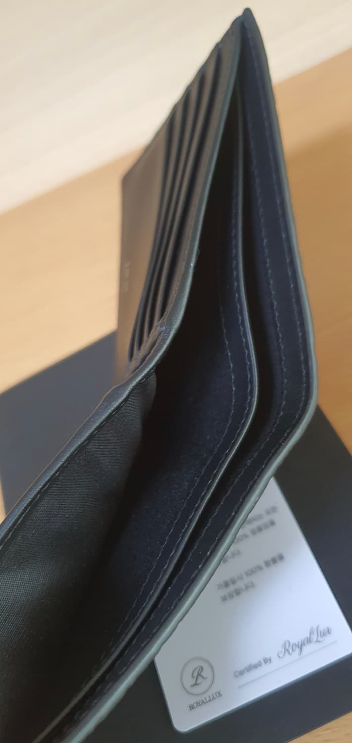 (미사용)디올 그래비티 반지갑/지갑 새상품급 정품(감정서O) 상품이미지9