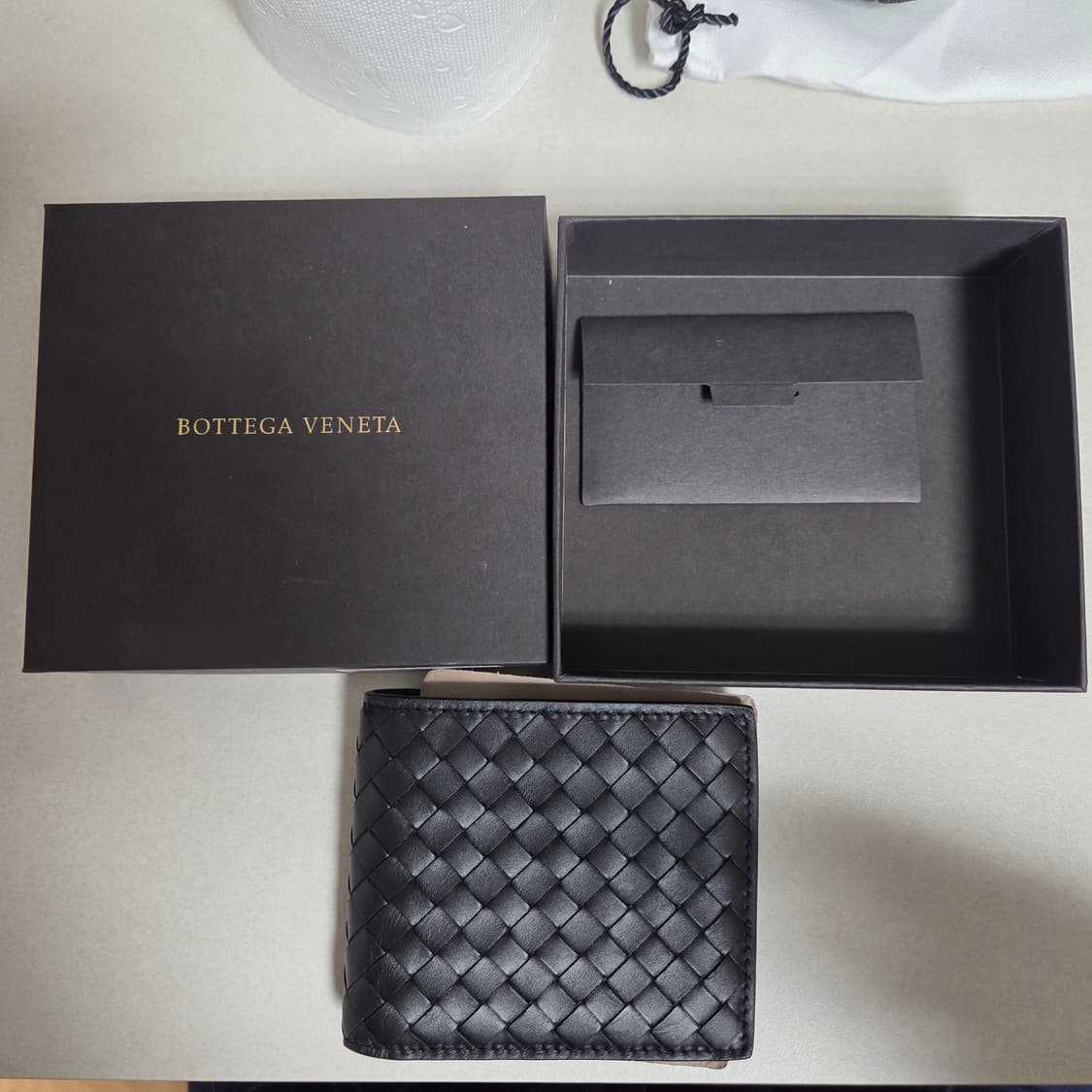 [새상품]보테가베네타 반지갑 블랙 상품이미지1
