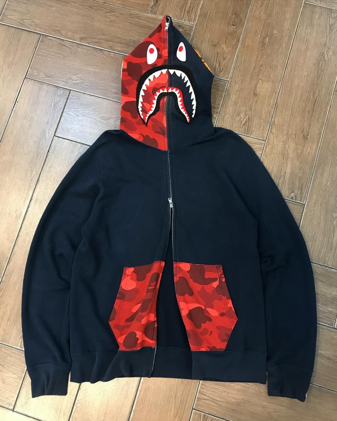Bape Red Camouflage Shark Hood Zip-Up  상품이미지7