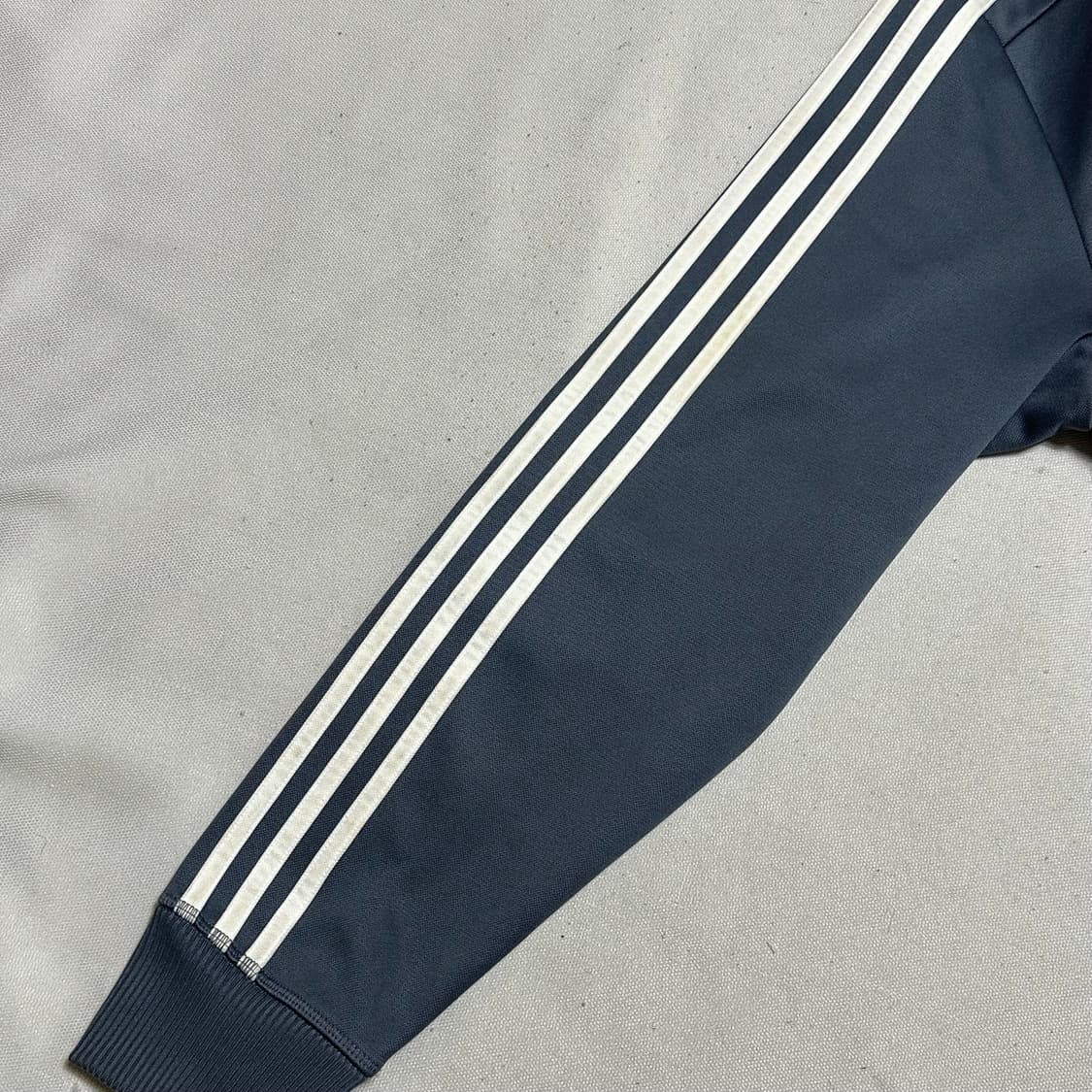 105 아디다스 레알 마드리드 그레이 트랙탑 상품이미지9